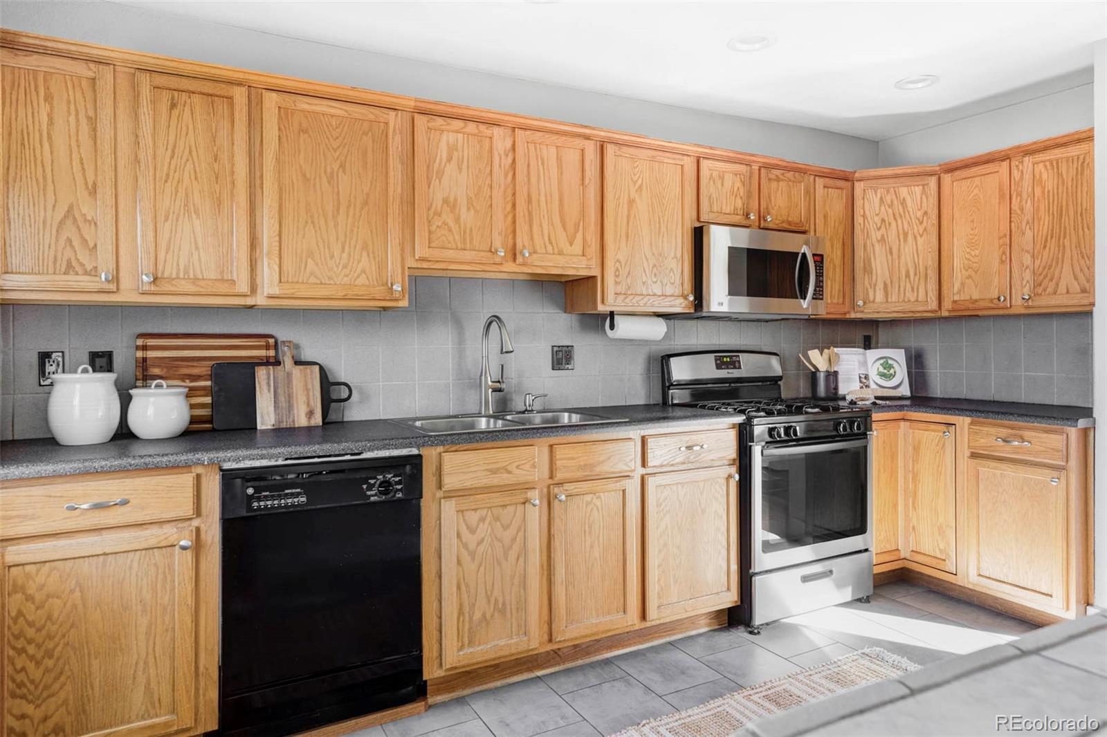 MLS Image #8 for 2015 s clarkson street,denver, Colorado
