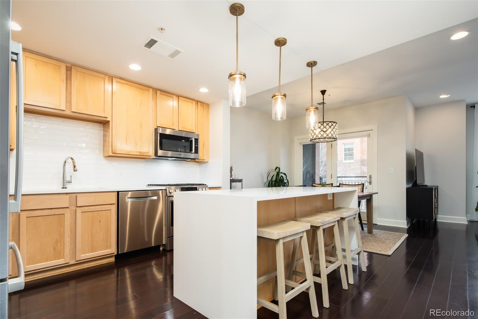 MLS Image #10 for 1631 n emerson street 217,denver, Colorado