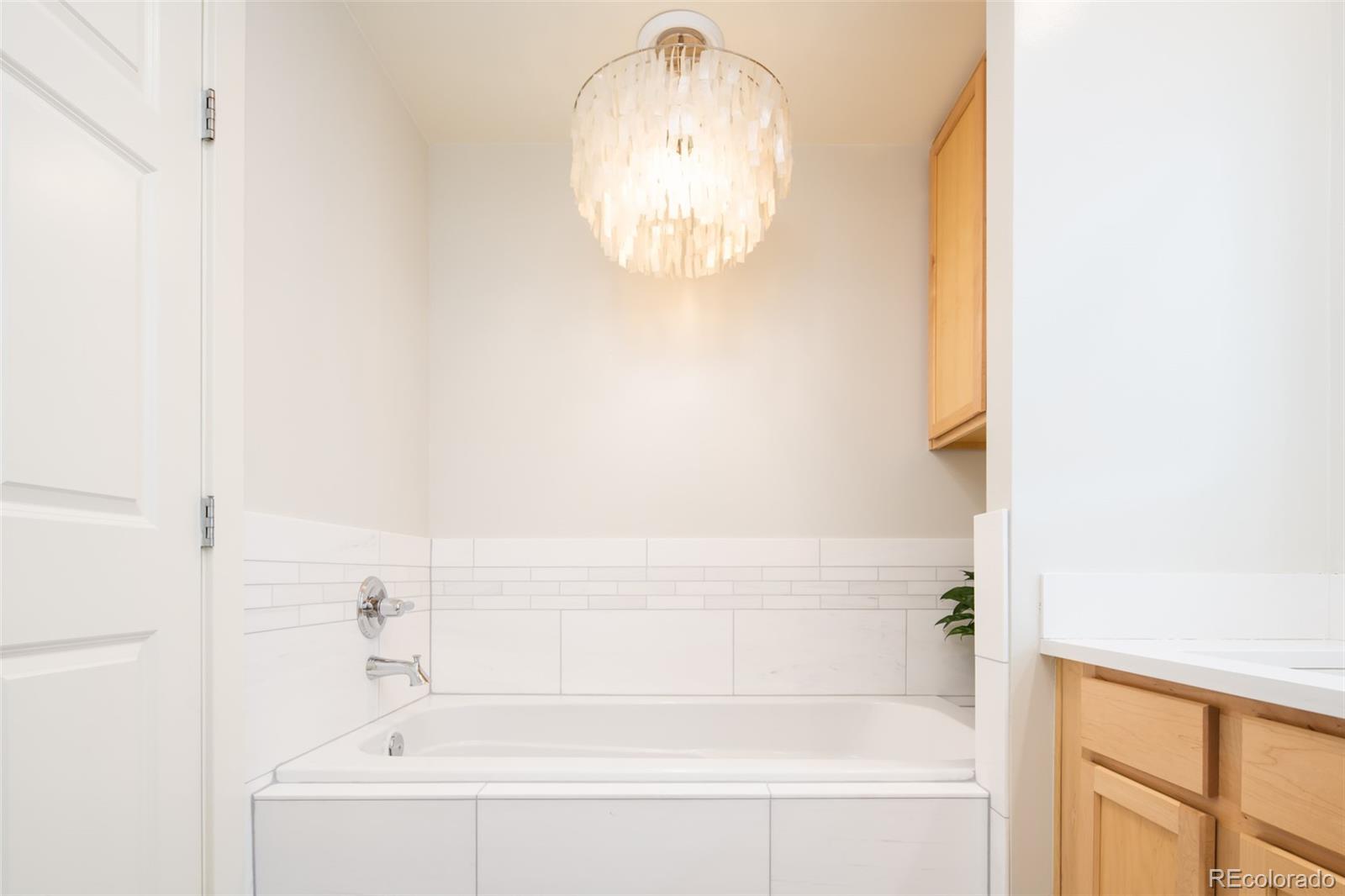 MLS Image #15 for 1631 n emerson street 217,denver, Colorado