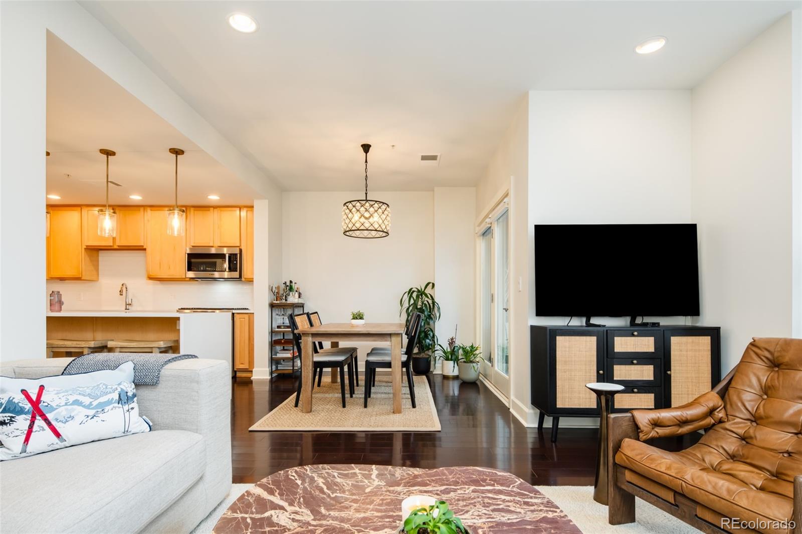MLS Image #5 for 1631 n emerson street 217,denver, Colorado