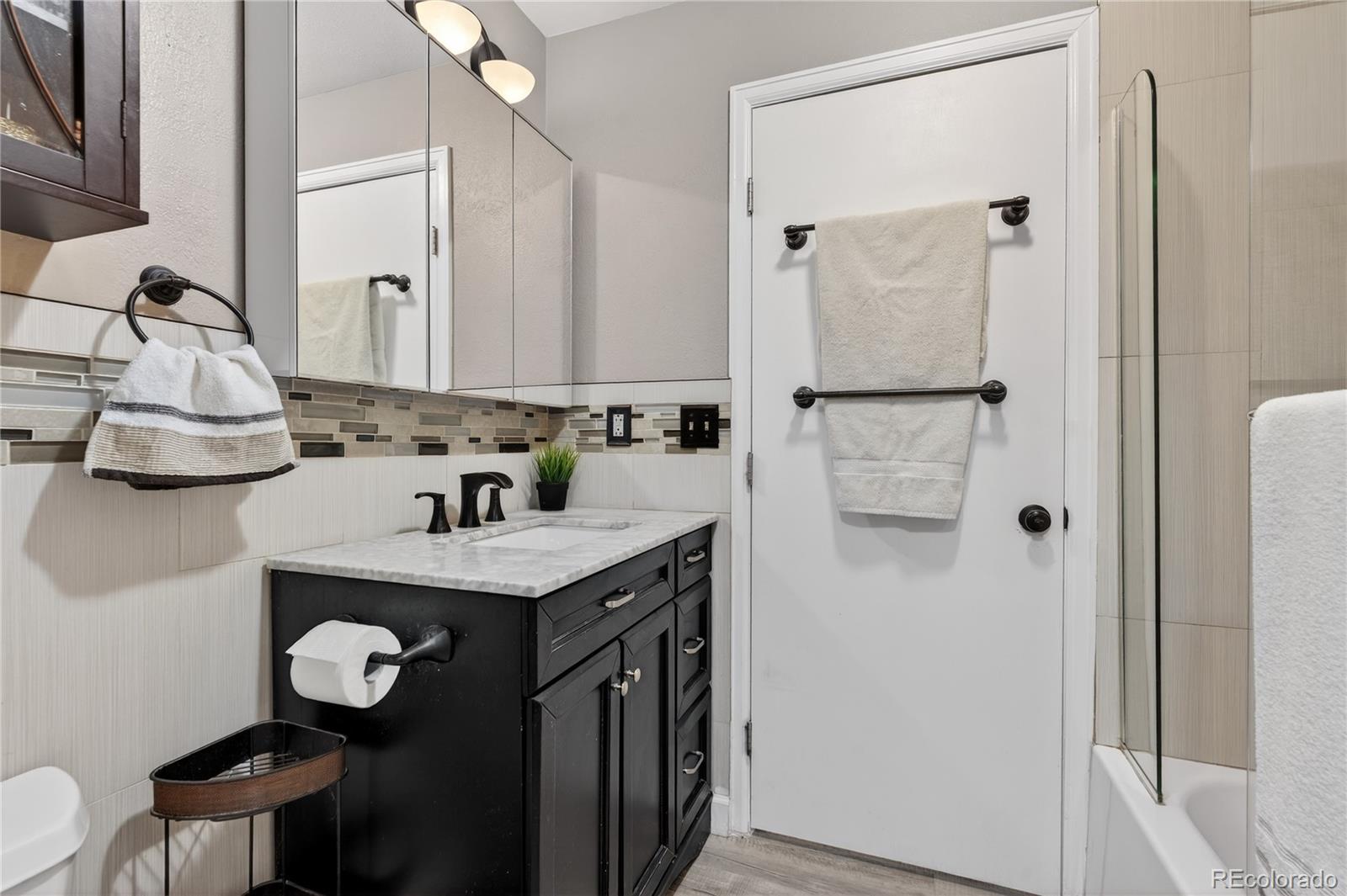 MLS Image #16 for 4890 s holland court,littleton, Colorado