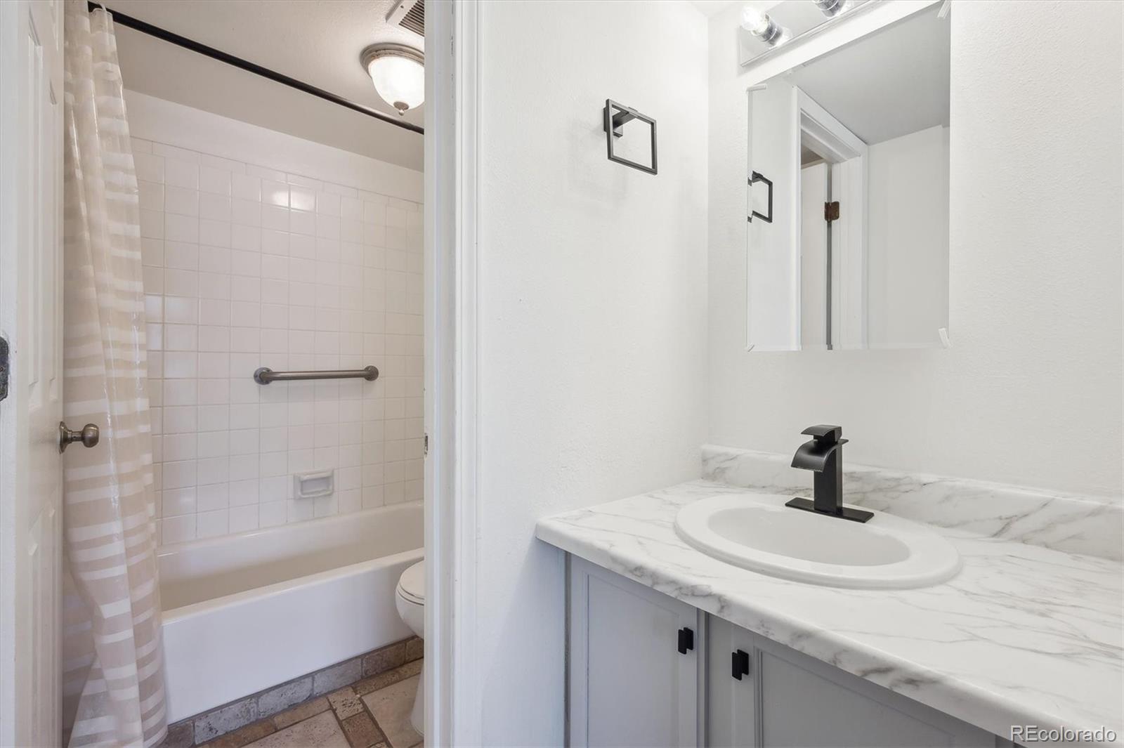 MLS Image #14 for 3141 s tamarac drive 206e,denver, Colorado