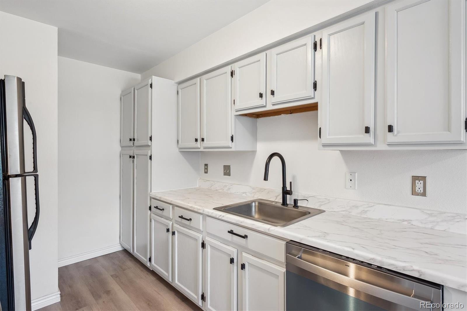MLS Image #6 for 3141 s tamarac drive 206e,denver, Colorado