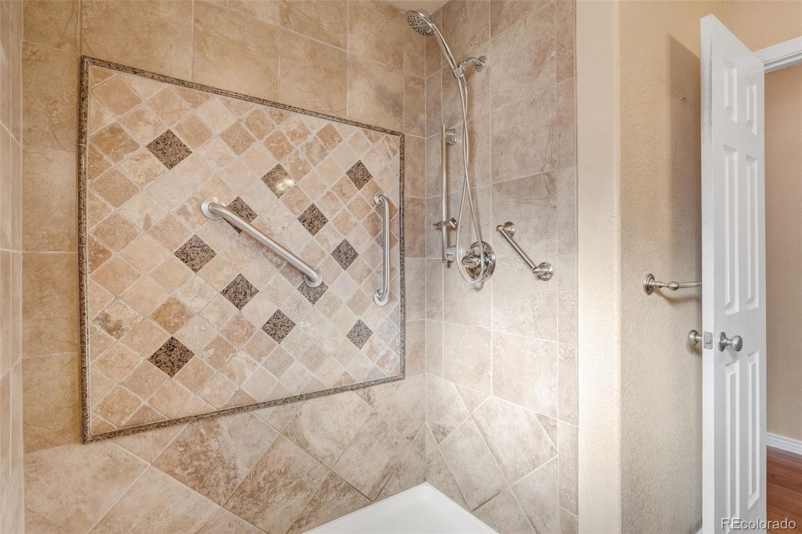MLS Image #11 for 10529  ronald lane,northglenn, Colorado