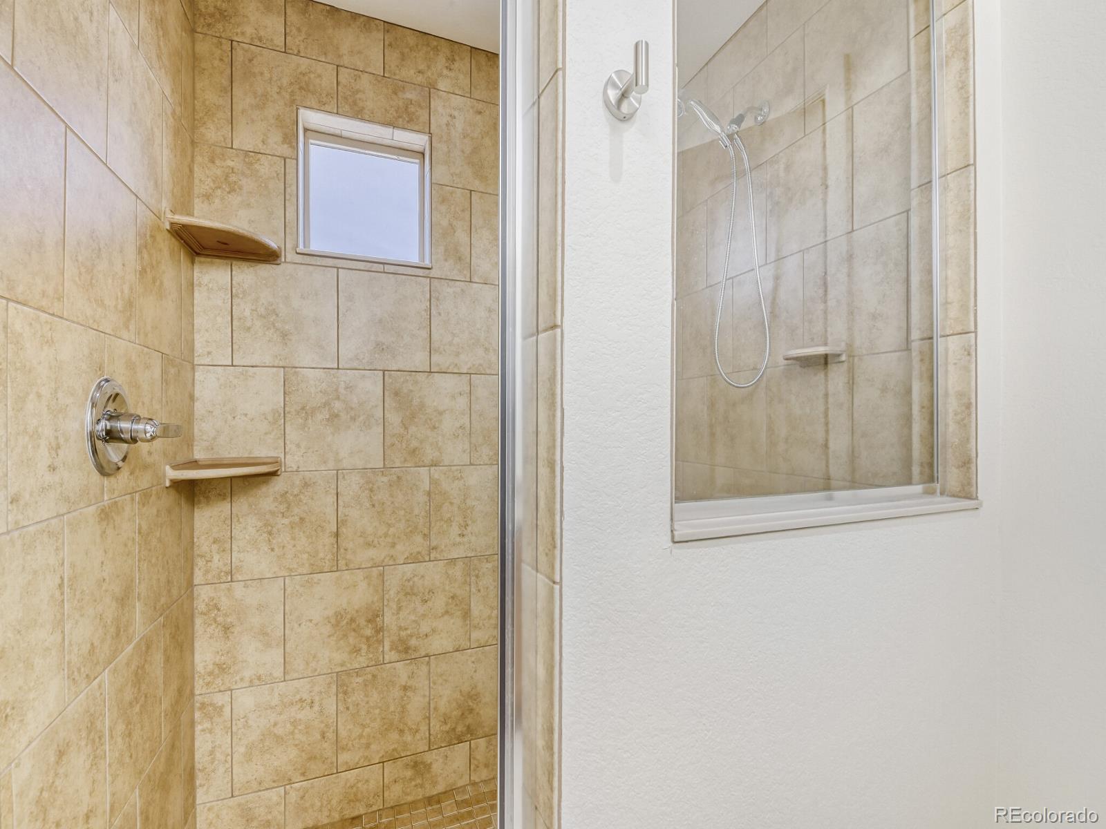 MLS Image #19 for 190  pear lake way,erie, Colorado