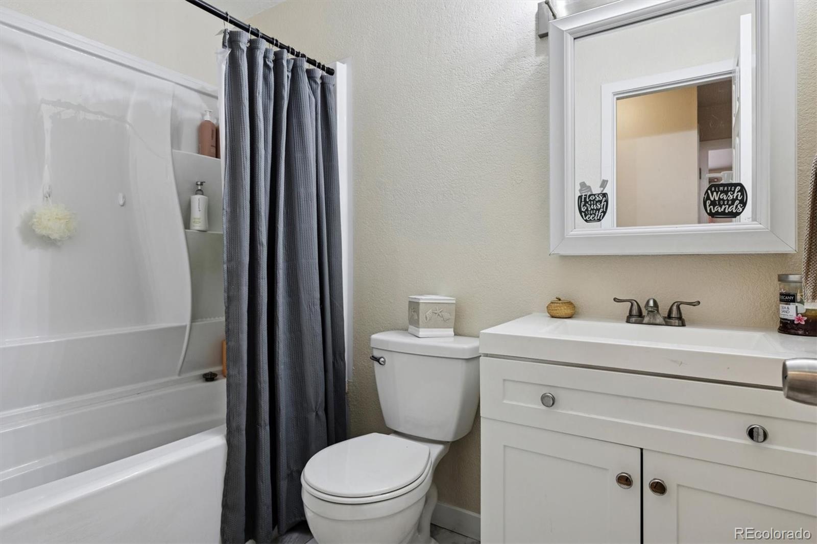 MLS Image #16 for 3105 s olathe way,aurora, Colorado