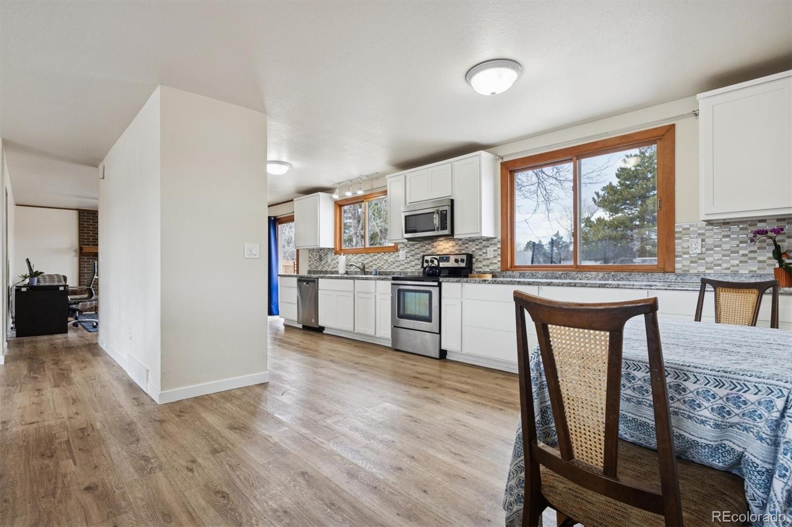 MLS Image #4 for 3105 s olathe way,aurora, Colorado