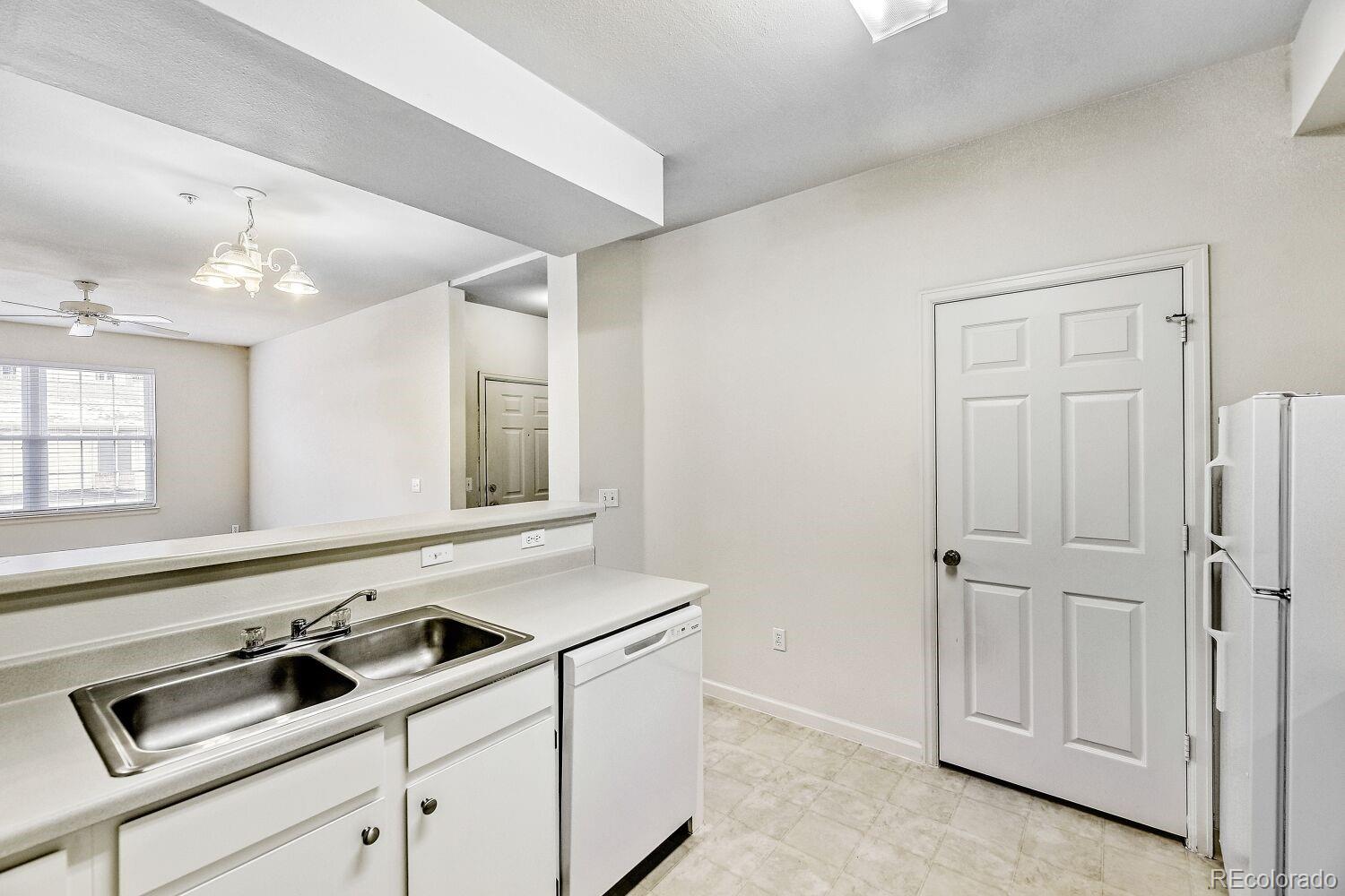 MLS Image #4 for 12762  ironstone way 104,parker, Colorado