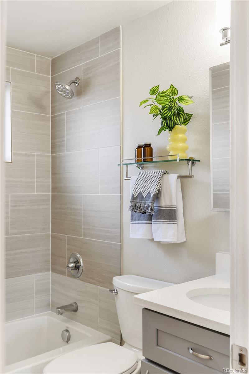MLS Image #17 for 6160 w 17th avenue 4,lakewood, Colorado