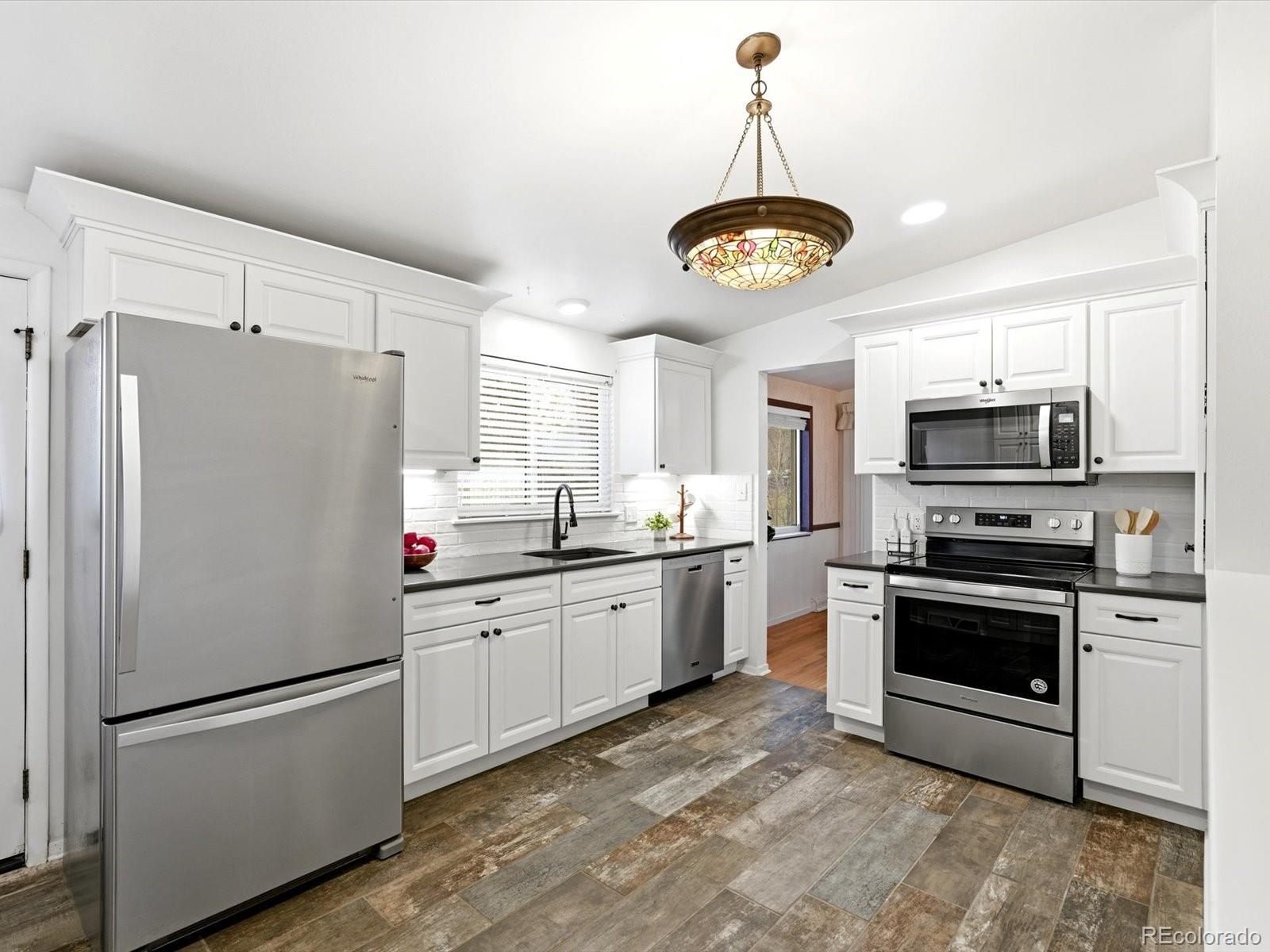 MLS Image #4 for 6852 s greenwood street,littleton, Colorado