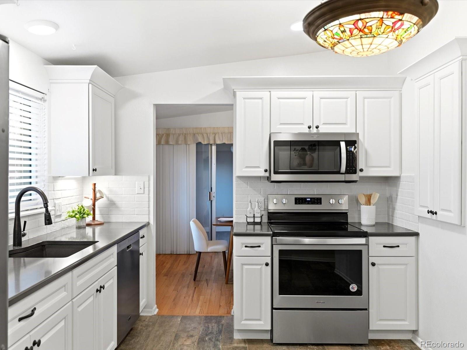 MLS Image #6 for 6852 s greenwood street,littleton, Colorado
