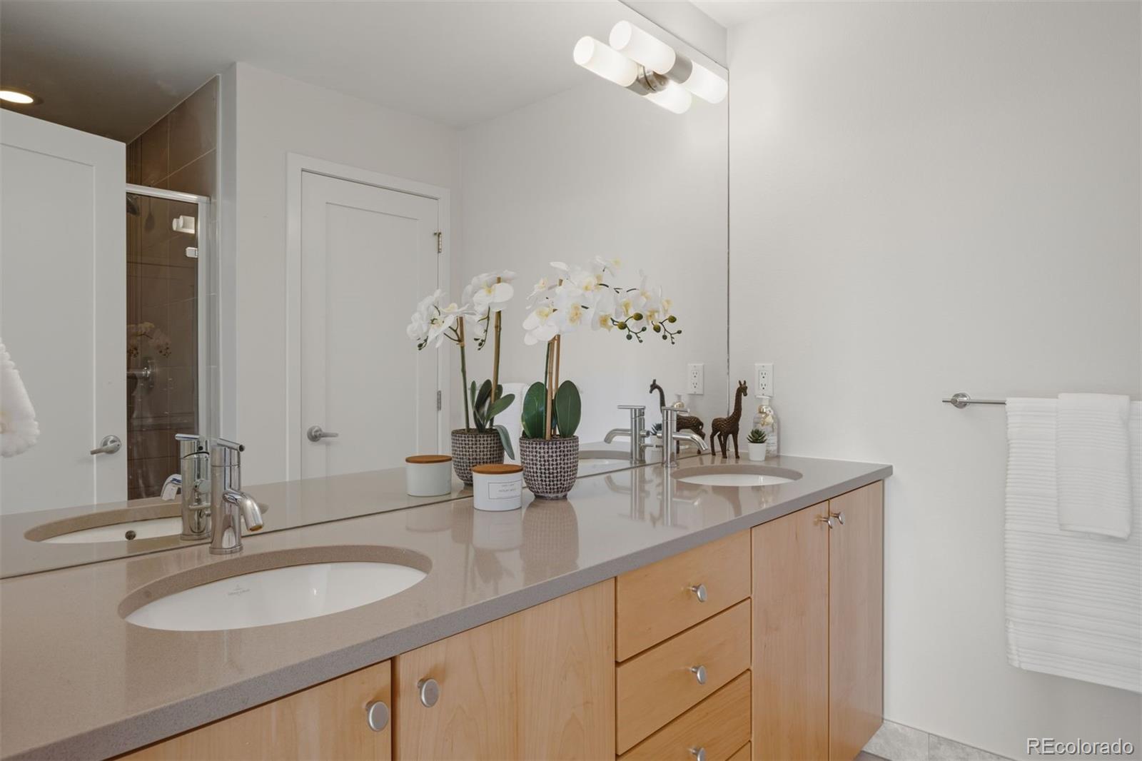 MLS Image #16 for 360 s lafayette street 301,denver, Colorado