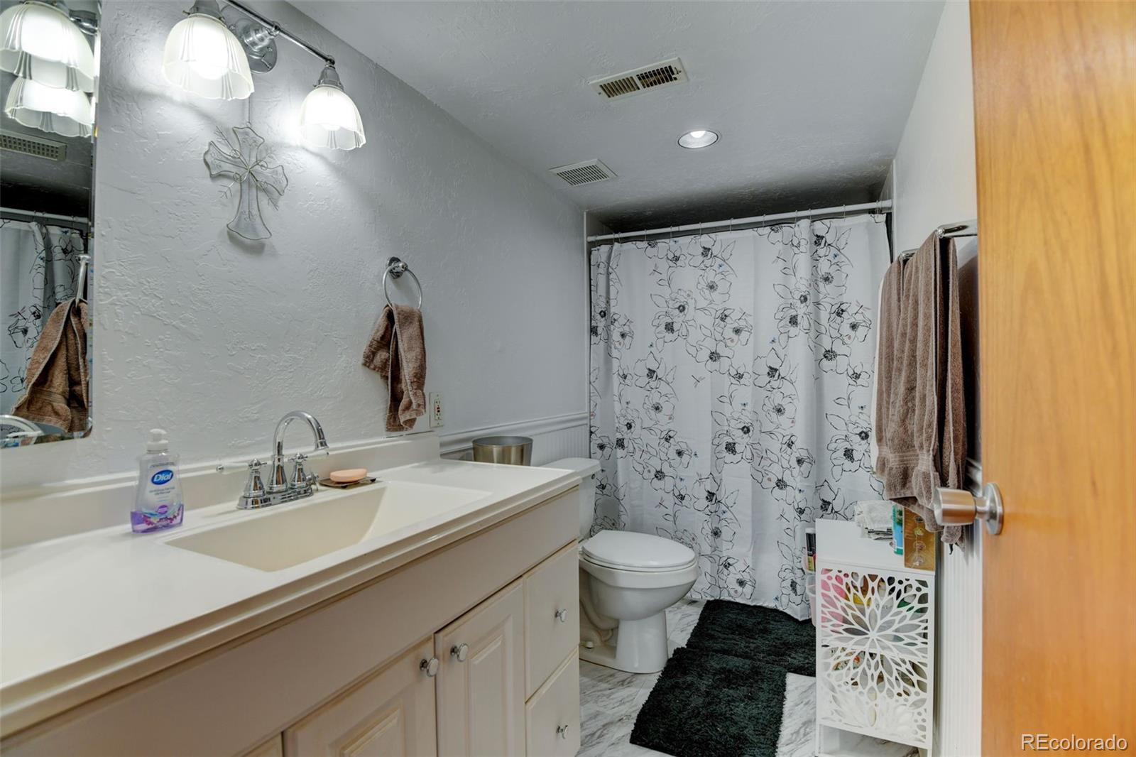 MLS Image #9 for 1256  ulster street,denver, Colorado