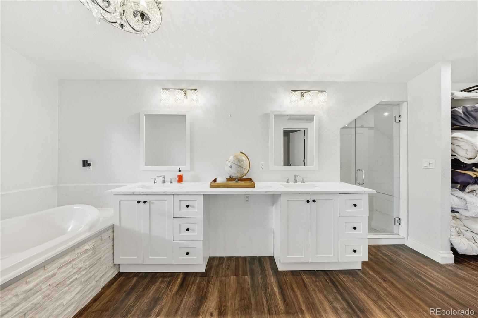 MLS Image #13 for 747  birch street,denver, Colorado