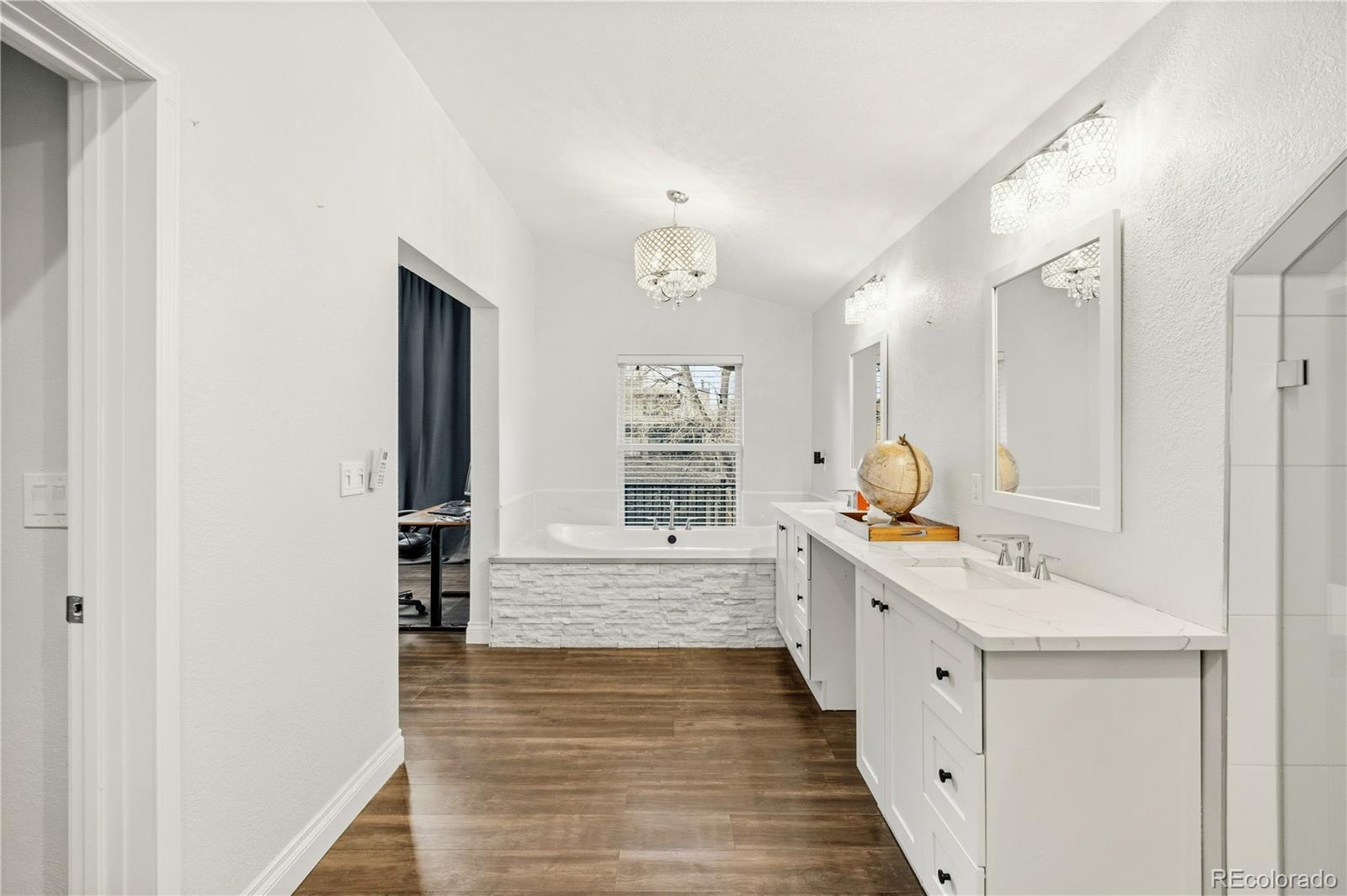 MLS Image #16 for 747  birch street,denver, Colorado
