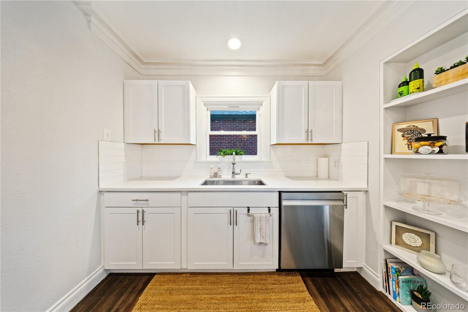 MLS Image #18 for 747  birch street,denver, Colorado