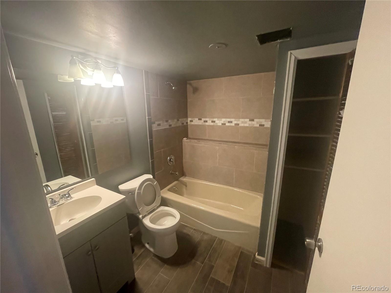 MLS Image #11 for 3817 s ceylon way,aurora, Colorado
