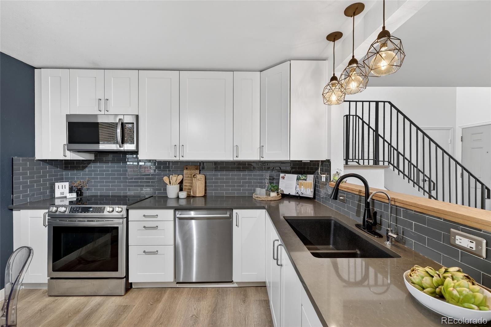 MLS Image #13 for 1531 s queen street,denver, Colorado