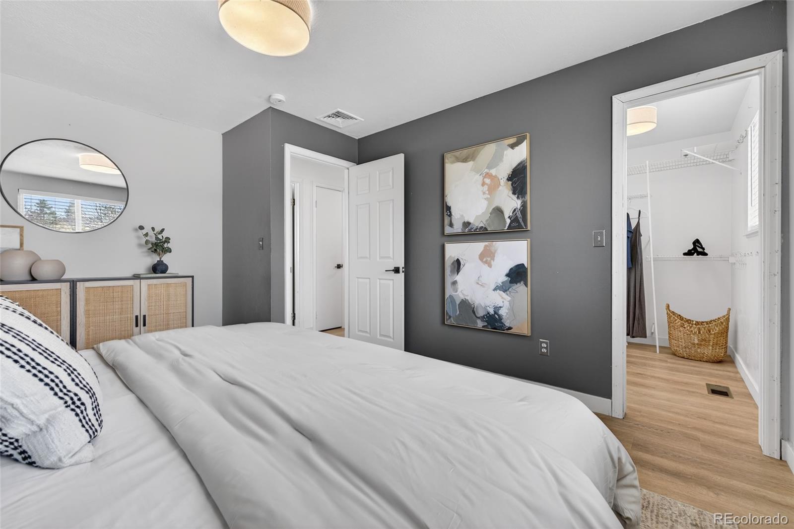 MLS Image #17 for 1531 s queen street,denver, Colorado
