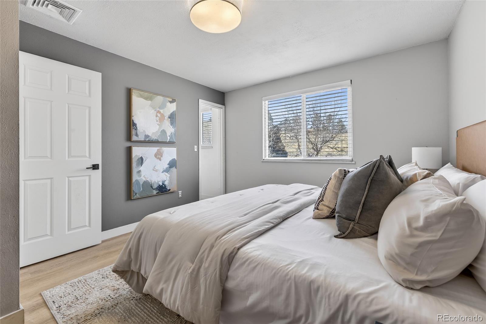 MLS Image #18 for 1531 s queen street,denver, Colorado
