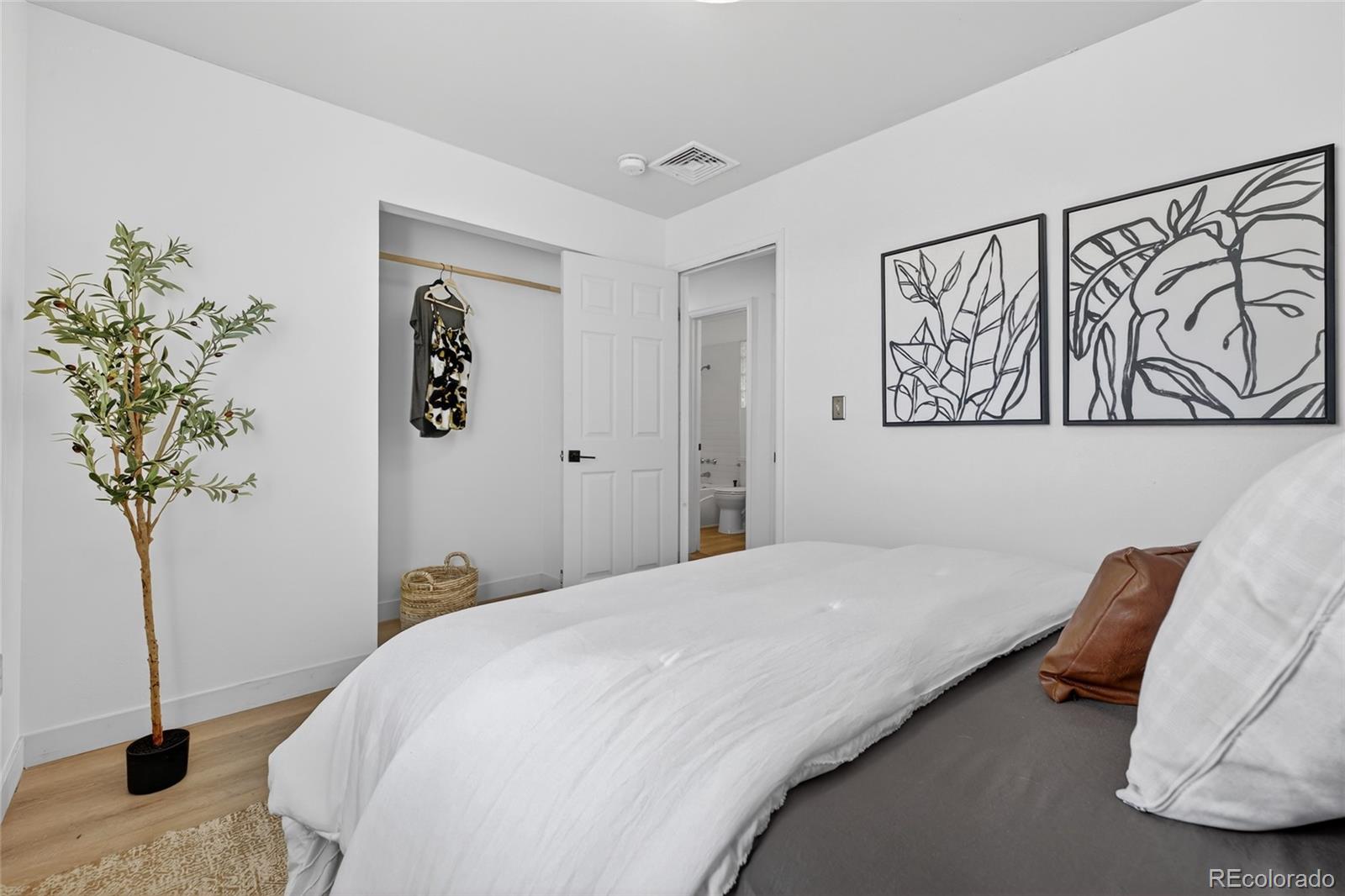 MLS Image #23 for 1531 s queen street,denver, Colorado