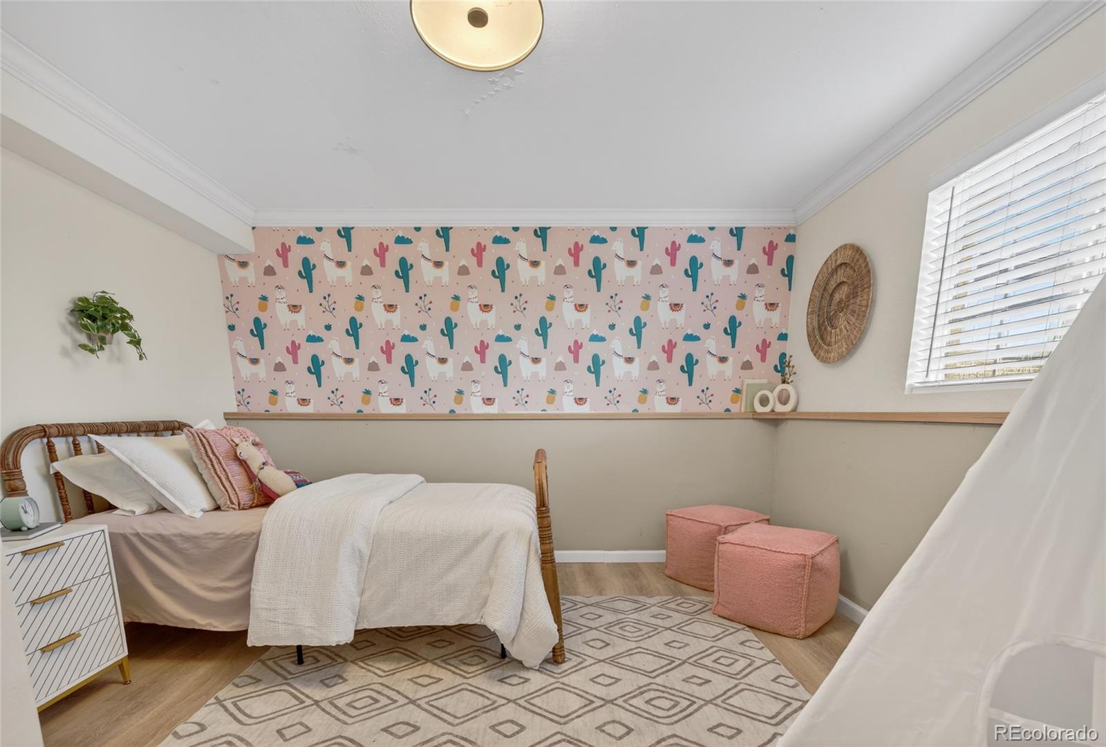 MLS Image #24 for 1531 s queen street,denver, Colorado