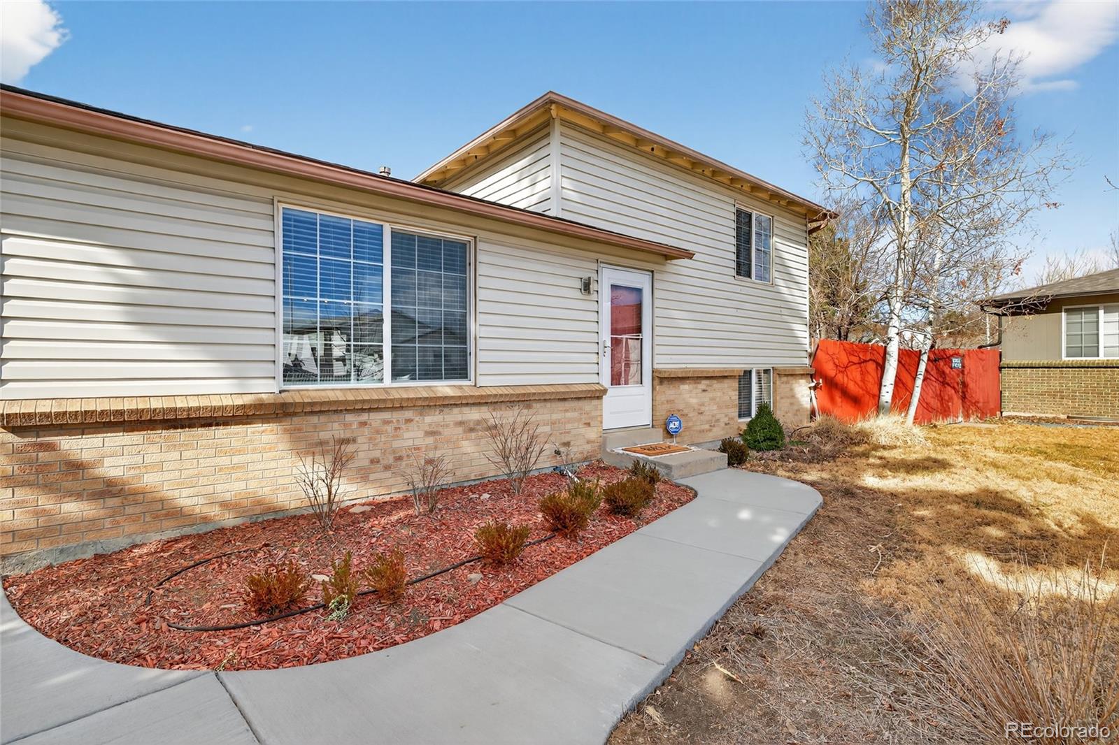 MLS Image #32 for 1531 s queen street,denver, Colorado