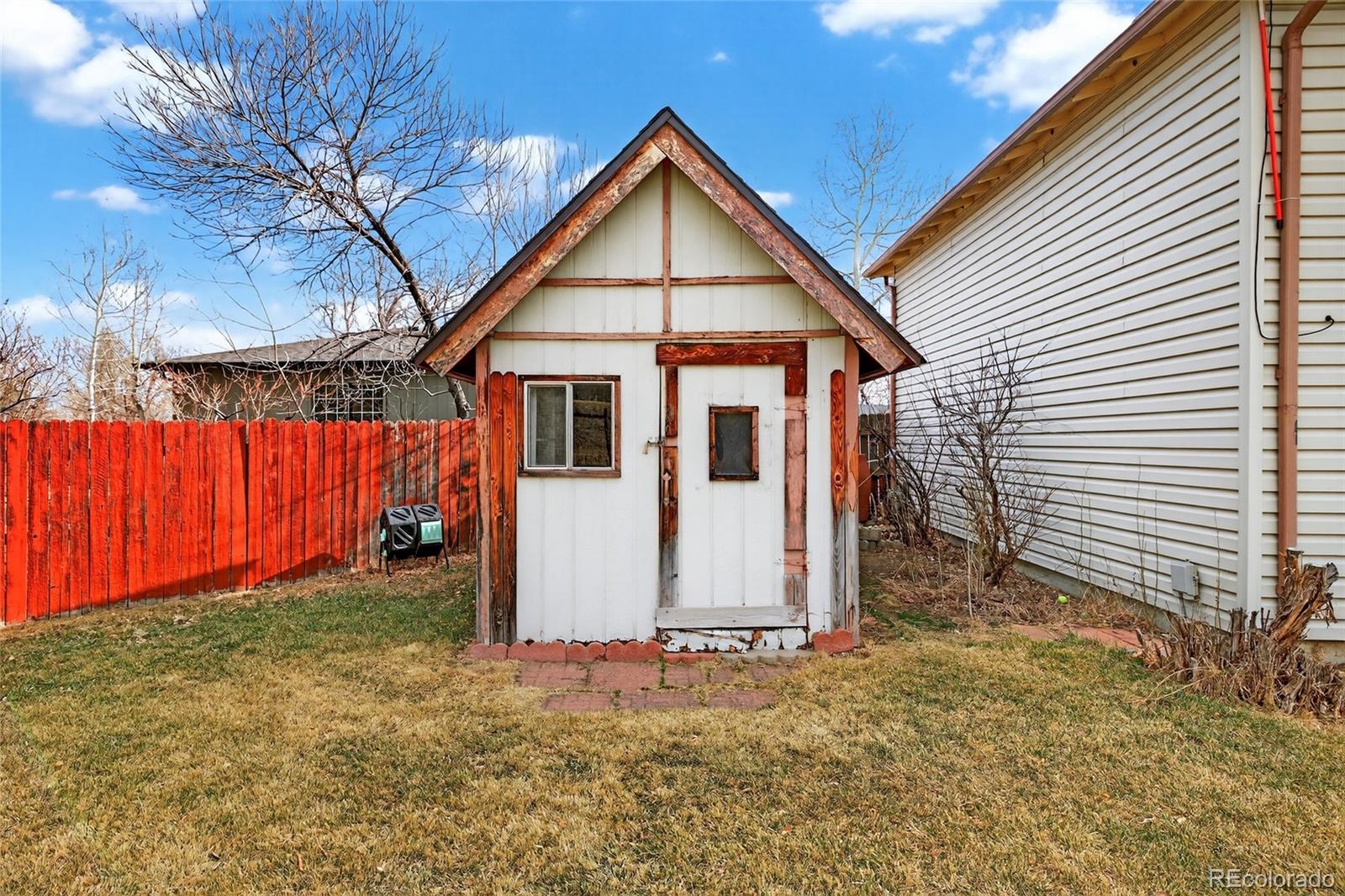 MLS Image #33 for 1531 s queen street,denver, Colorado