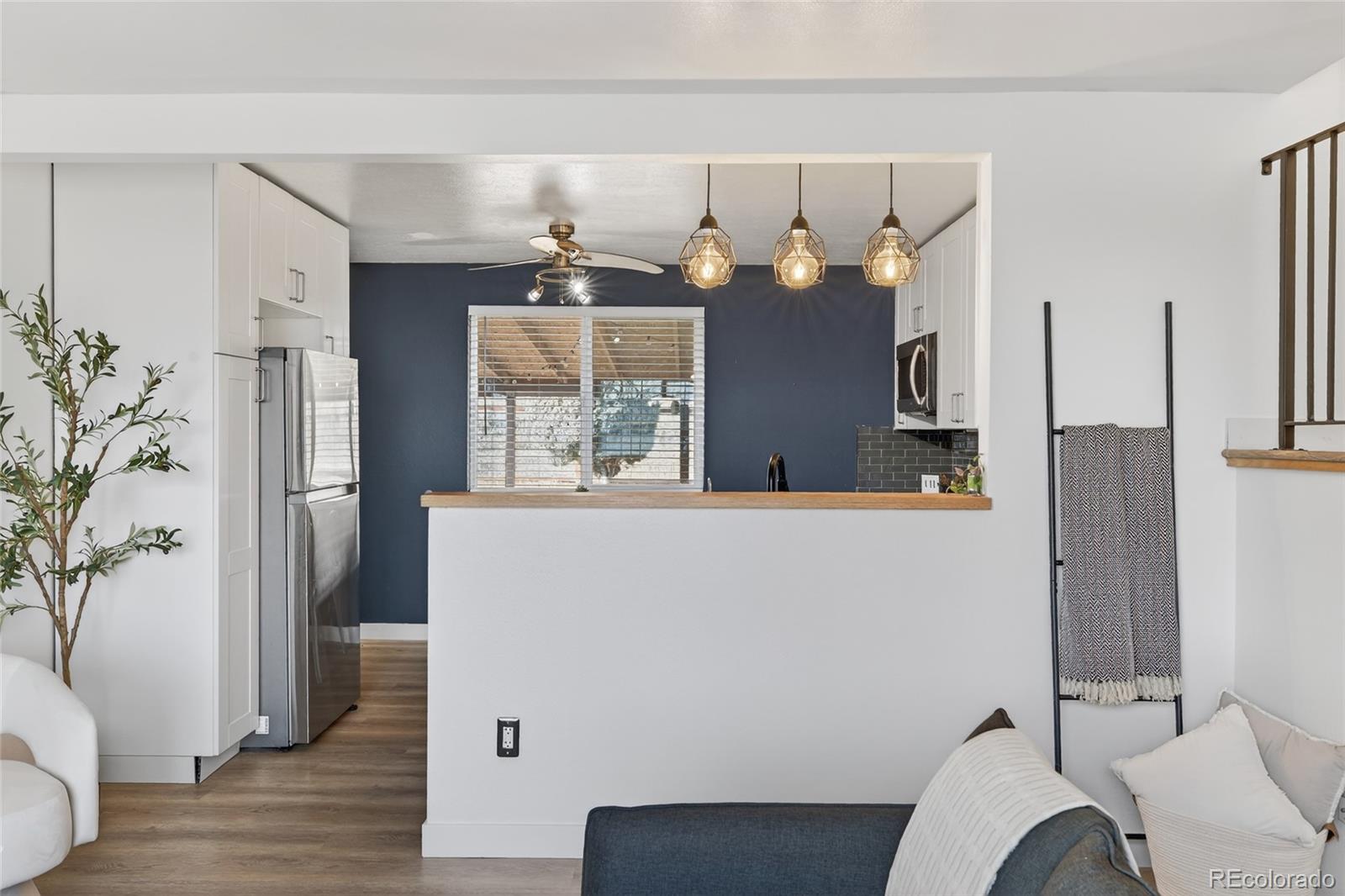 MLS Image #8 for 1531 s queen street,denver, Colorado