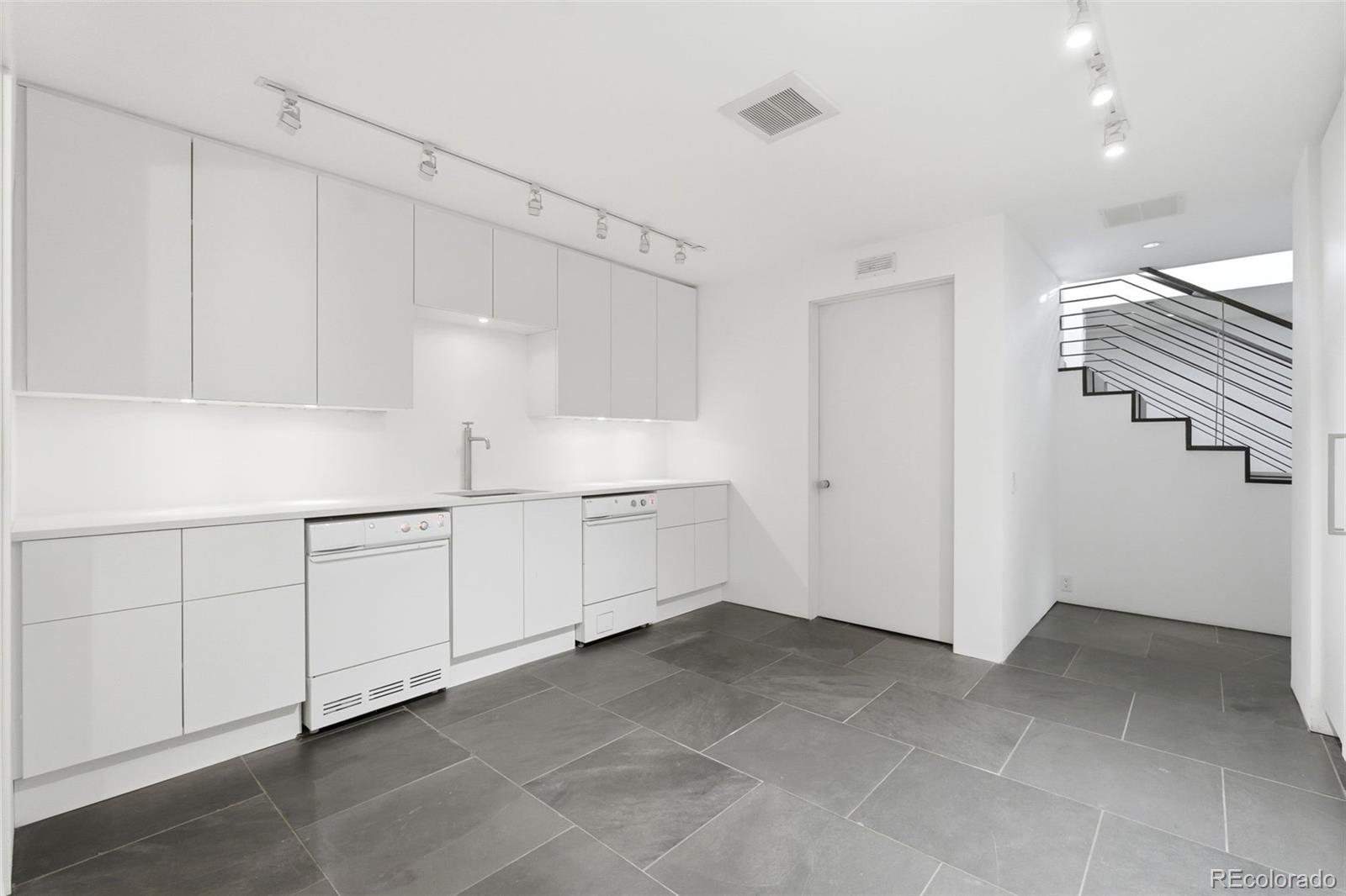 MLS Image #37 for 270 s clermont street,denver, Colorado