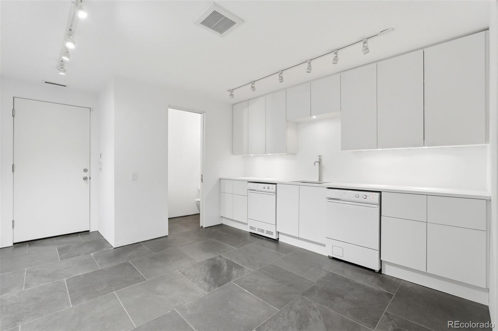 MLS Image #38 for 270 s clermont street,denver, Colorado