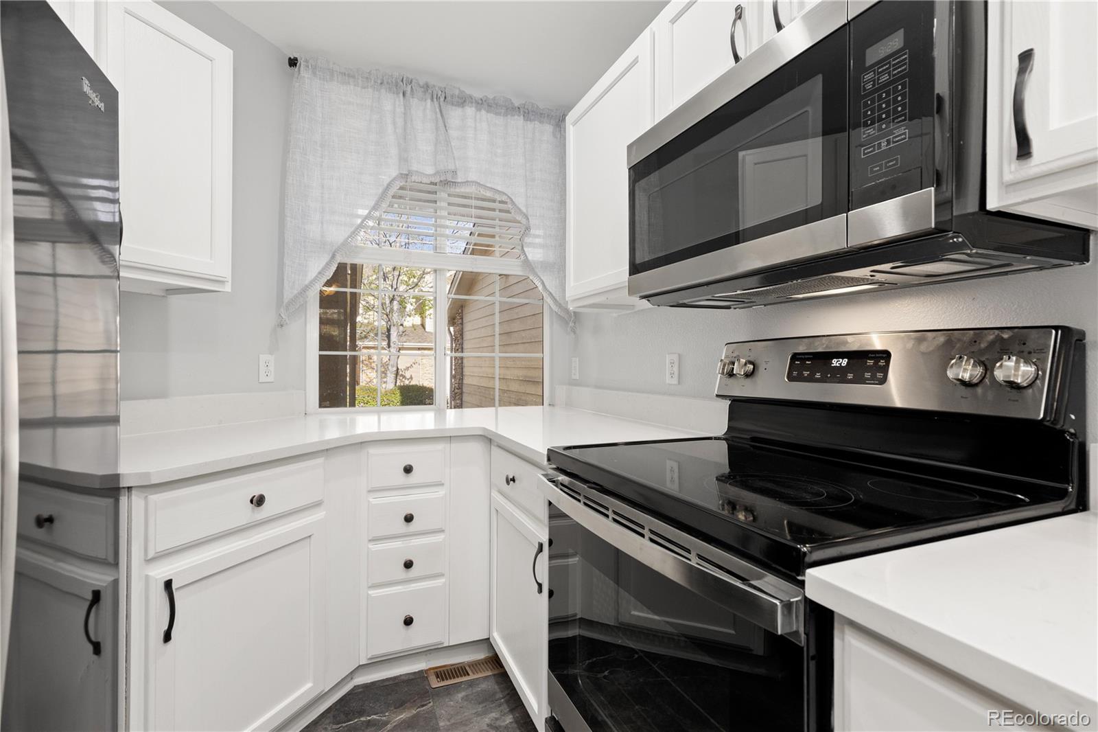 MLS Image #11 for 9043 w phillips drive,littleton, Colorado