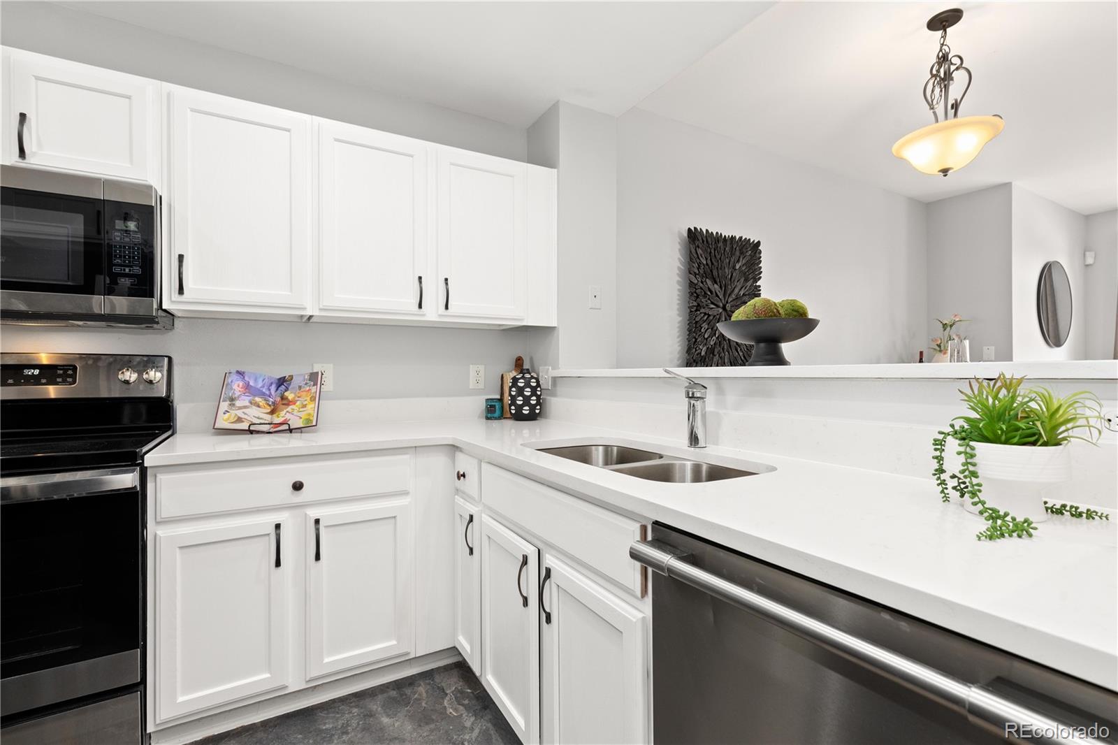 MLS Image #9 for 9043 w phillips drive,littleton, Colorado