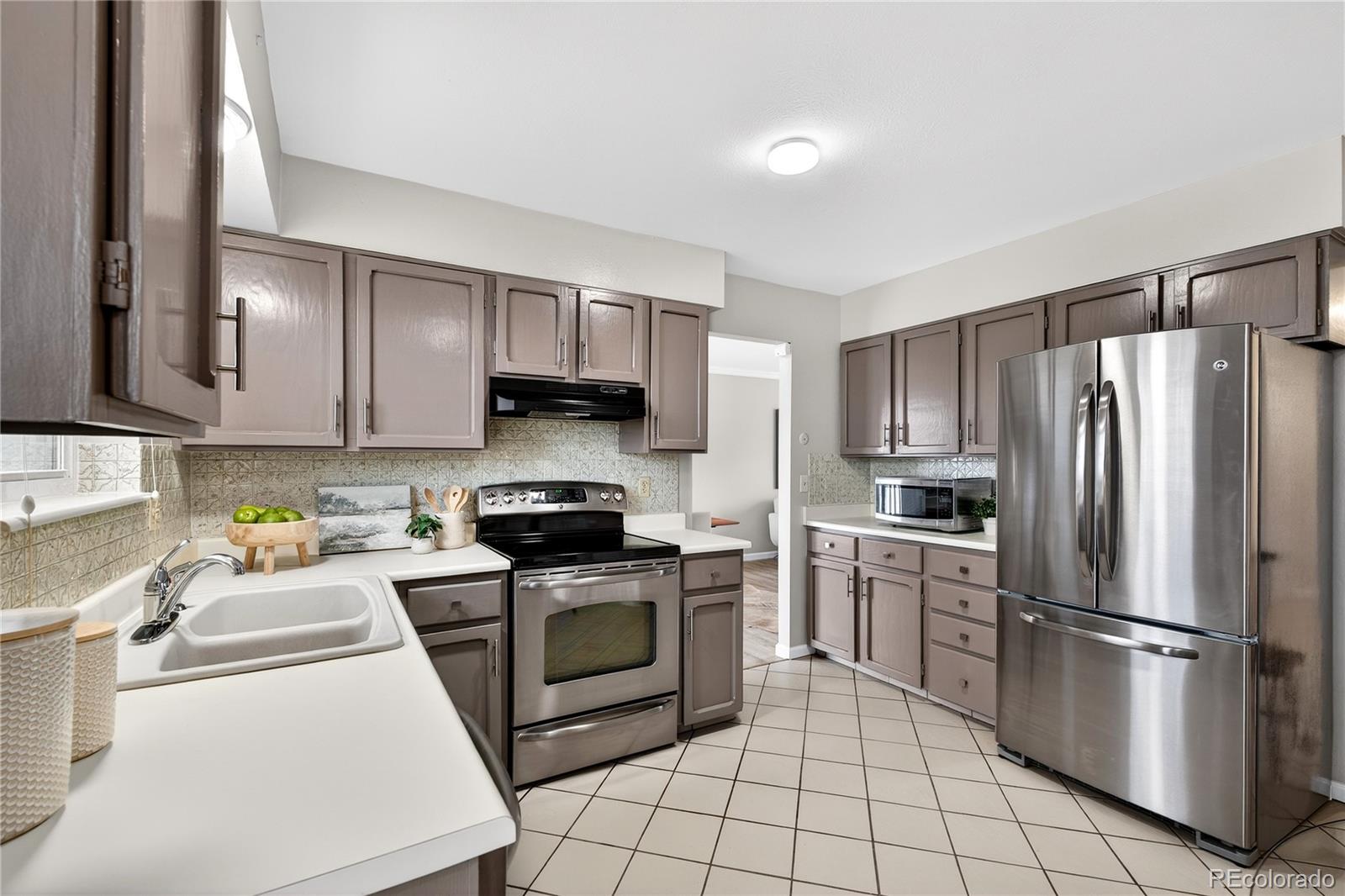 MLS Image #13 for 16221 w 56th place,golden, Colorado