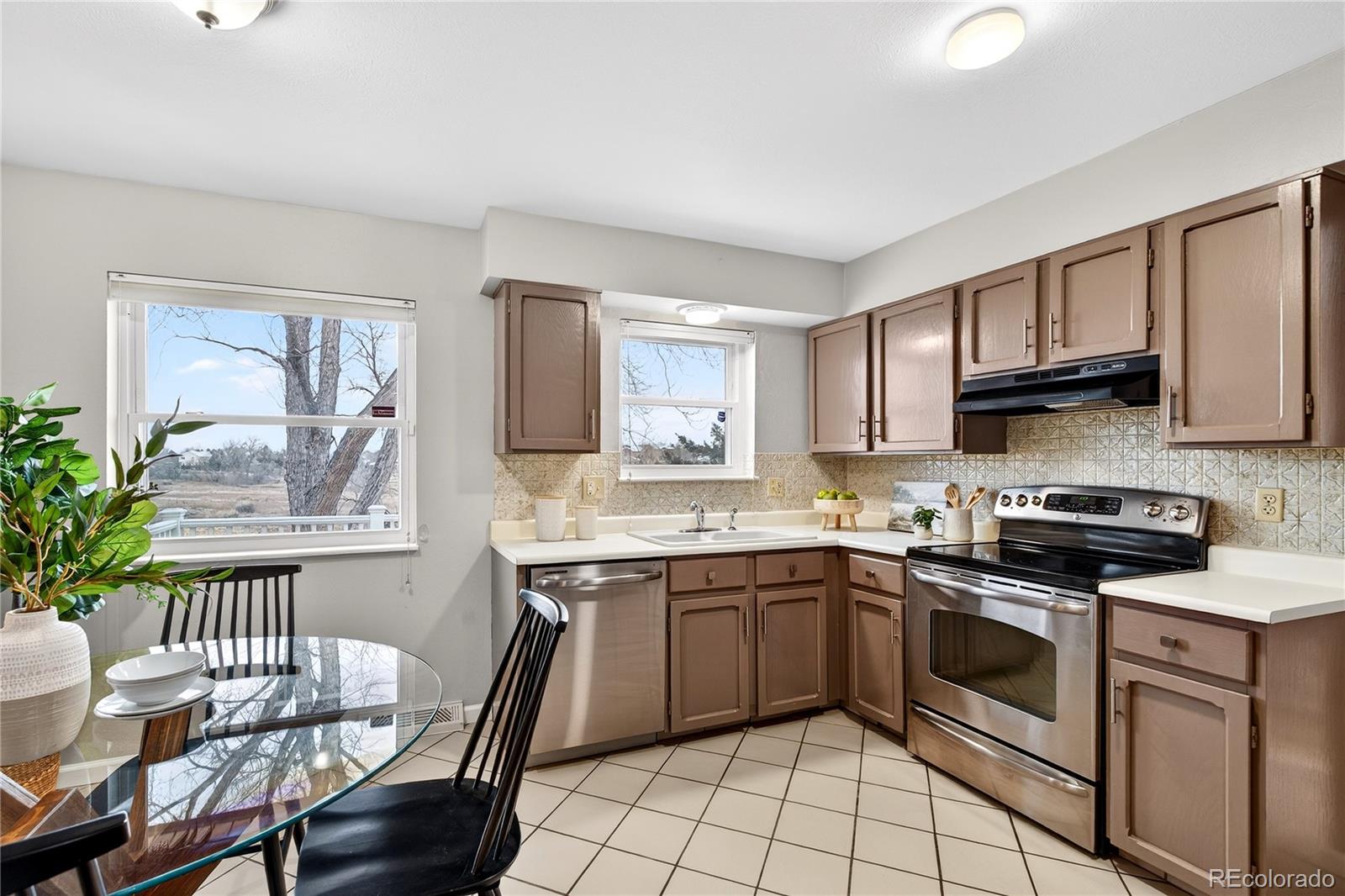 MLS Image #5 for 16221 w 56th place,golden, Colorado
