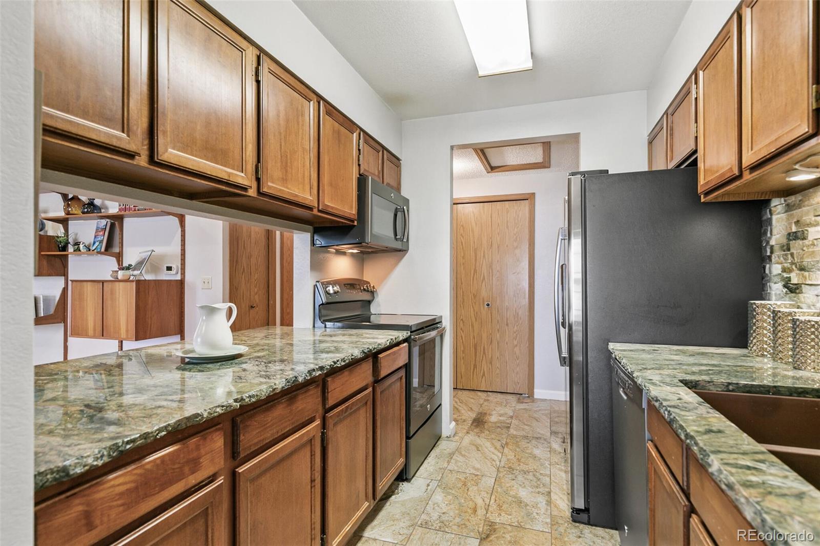 MLS Image #7 for 8442  everett way d,arvada, Colorado