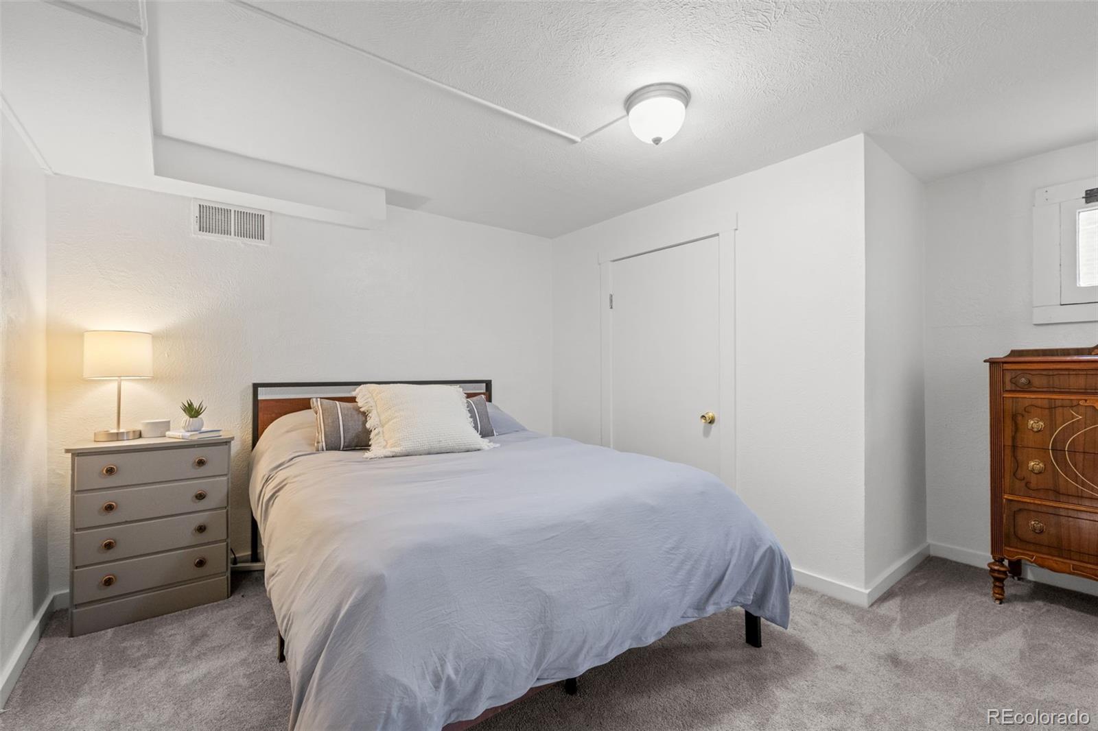 MLS Image #21 for 2620  bellaire street,denver, Colorado