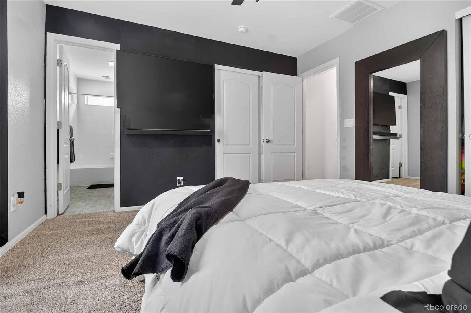 MLS Image #17 for 26010 e byers place,aurora, Colorado