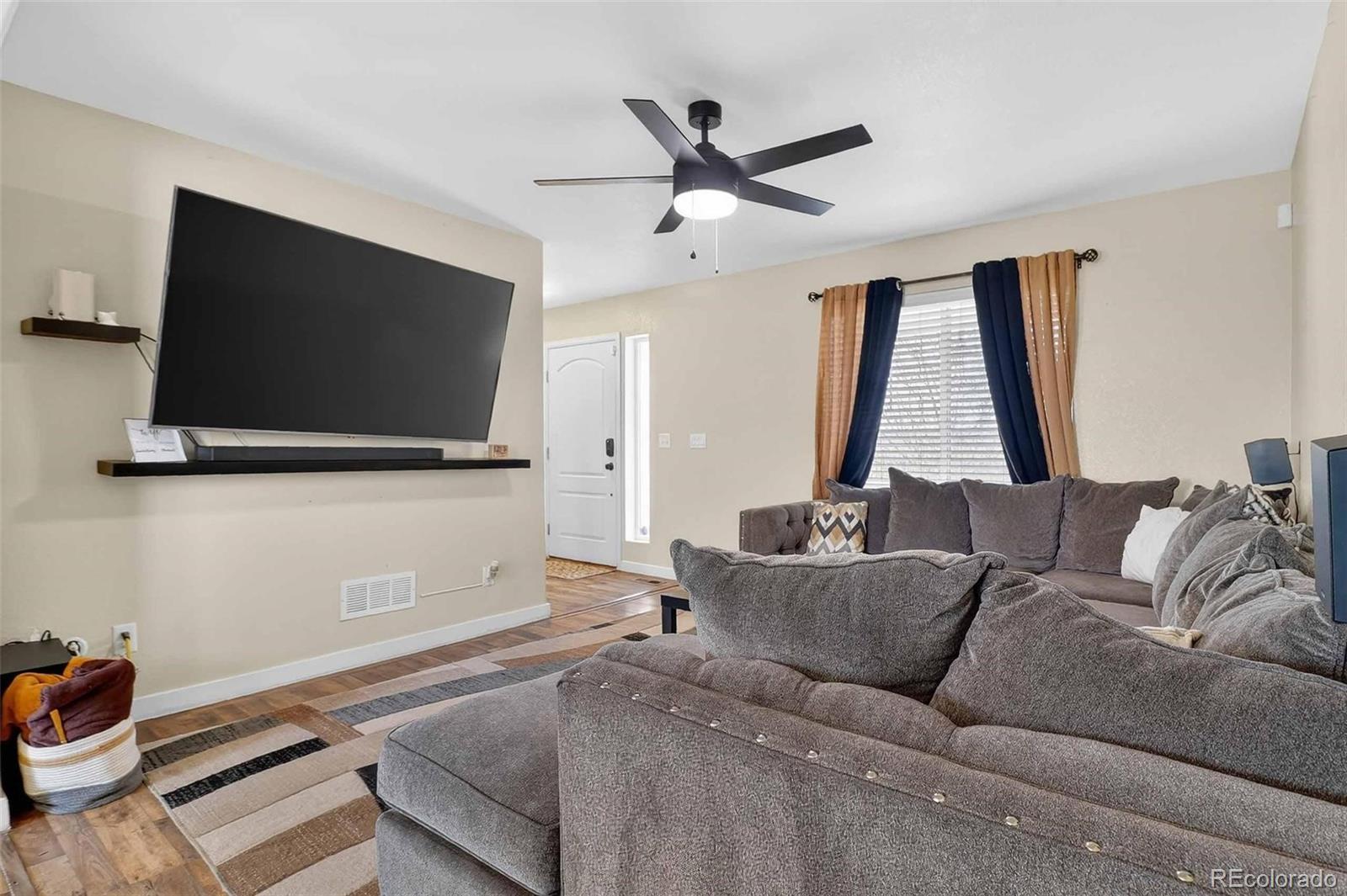 MLS Image #6 for 26010 e byers place,aurora, Colorado