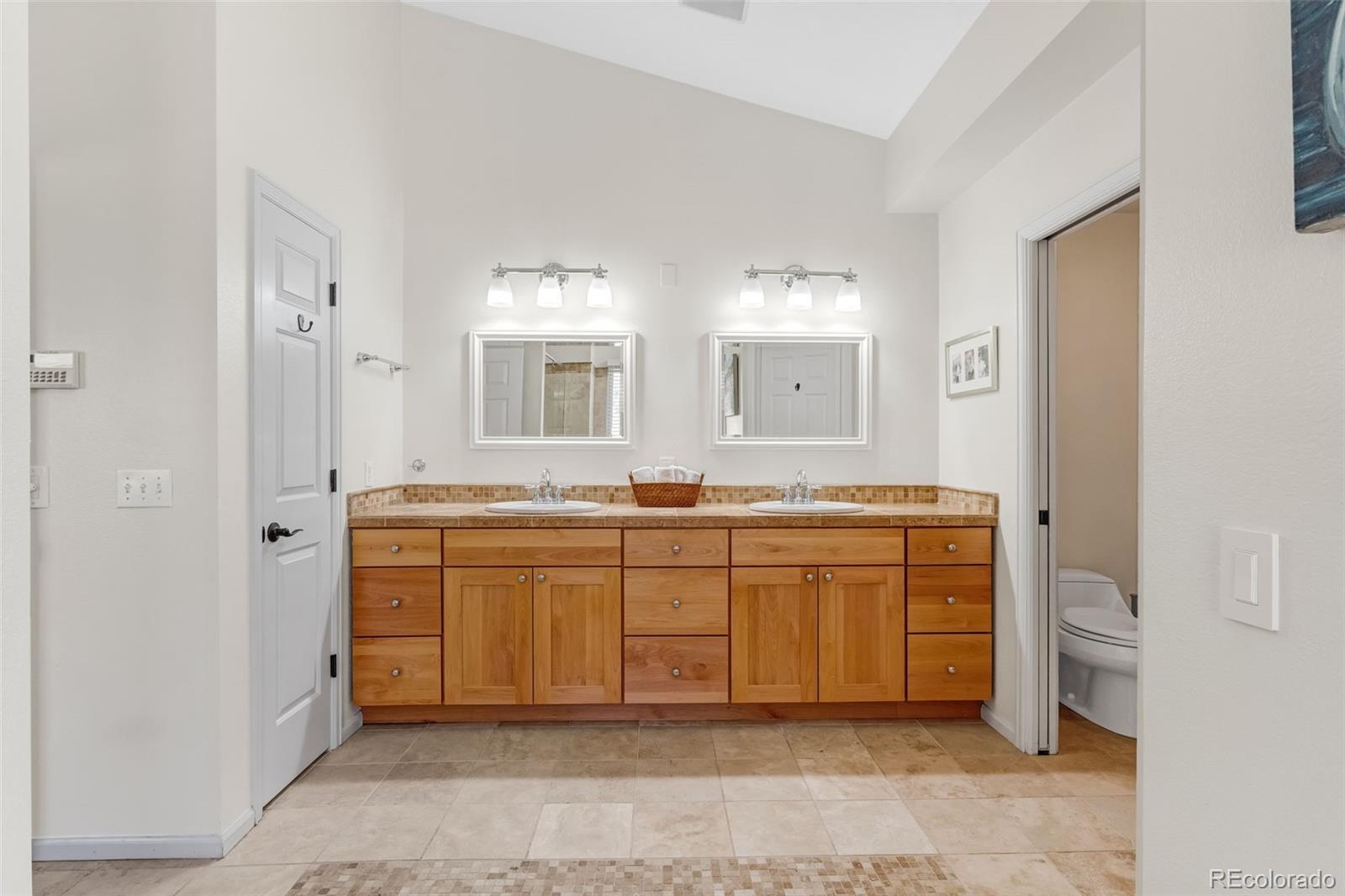 MLS Image #15 for 935  meadow run,golden, Colorado