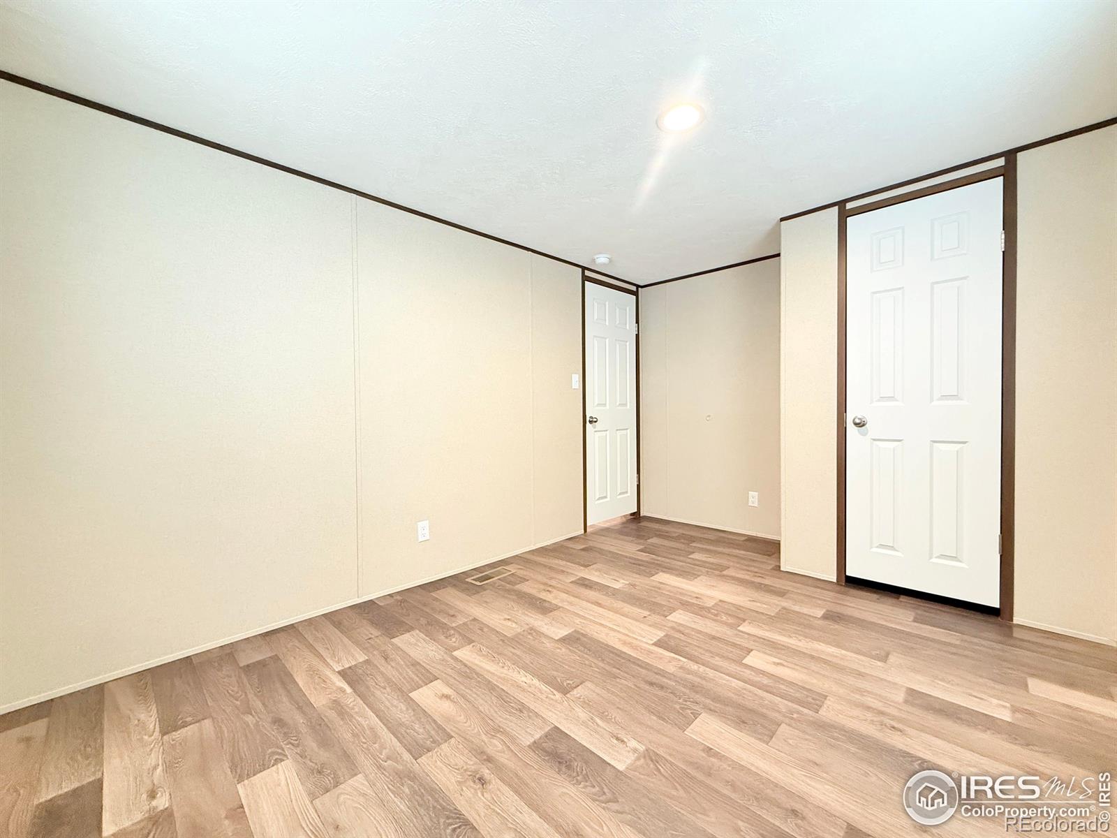 MLS Image #11 for 125  birch street,log lane village, Colorado