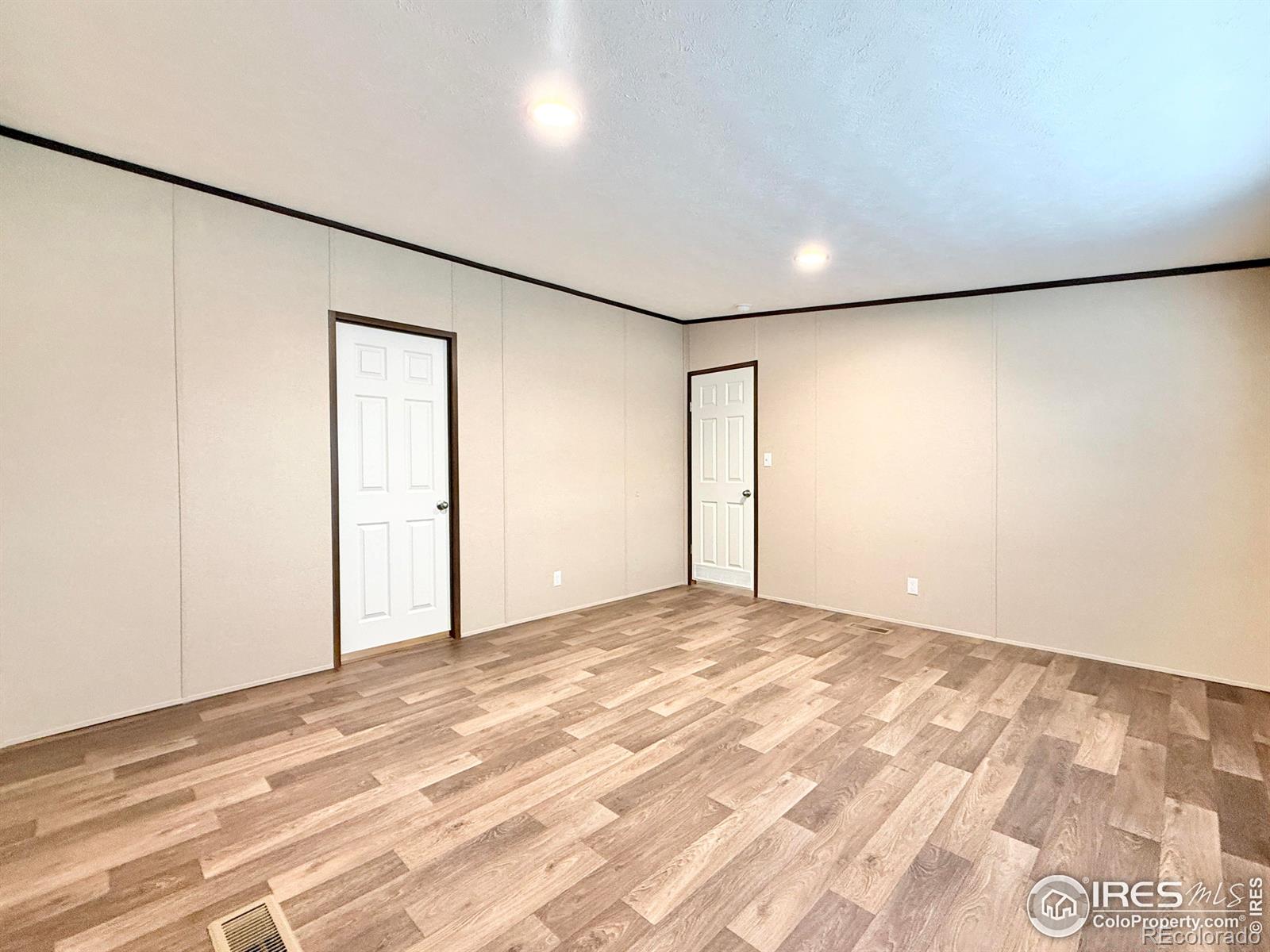 MLS Image #6 for 125  birch street,log lane village, Colorado
