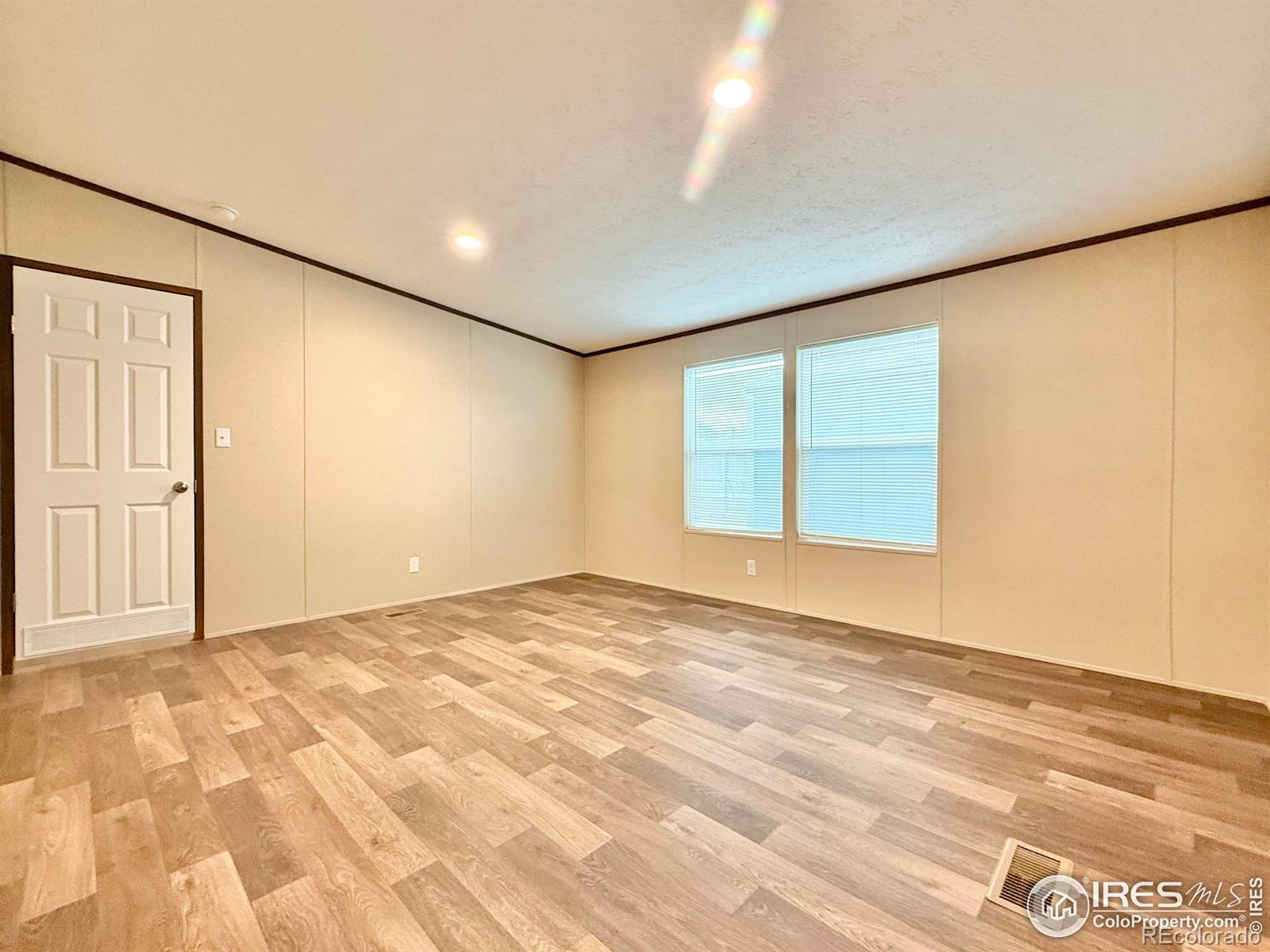 MLS Image #7 for 125  birch street,log lane village, Colorado