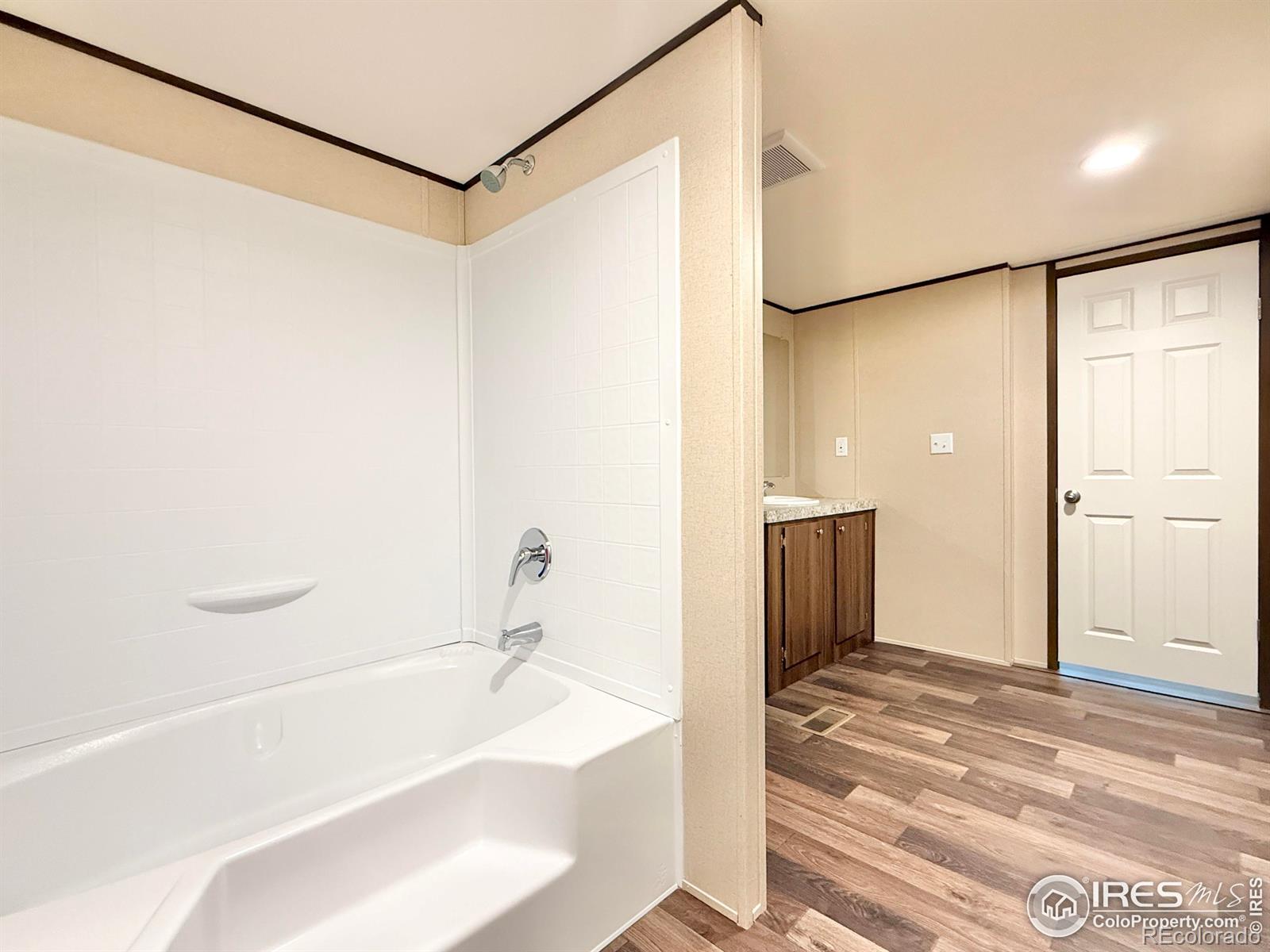 MLS Image #9 for 125  birch street,log lane village, Colorado
