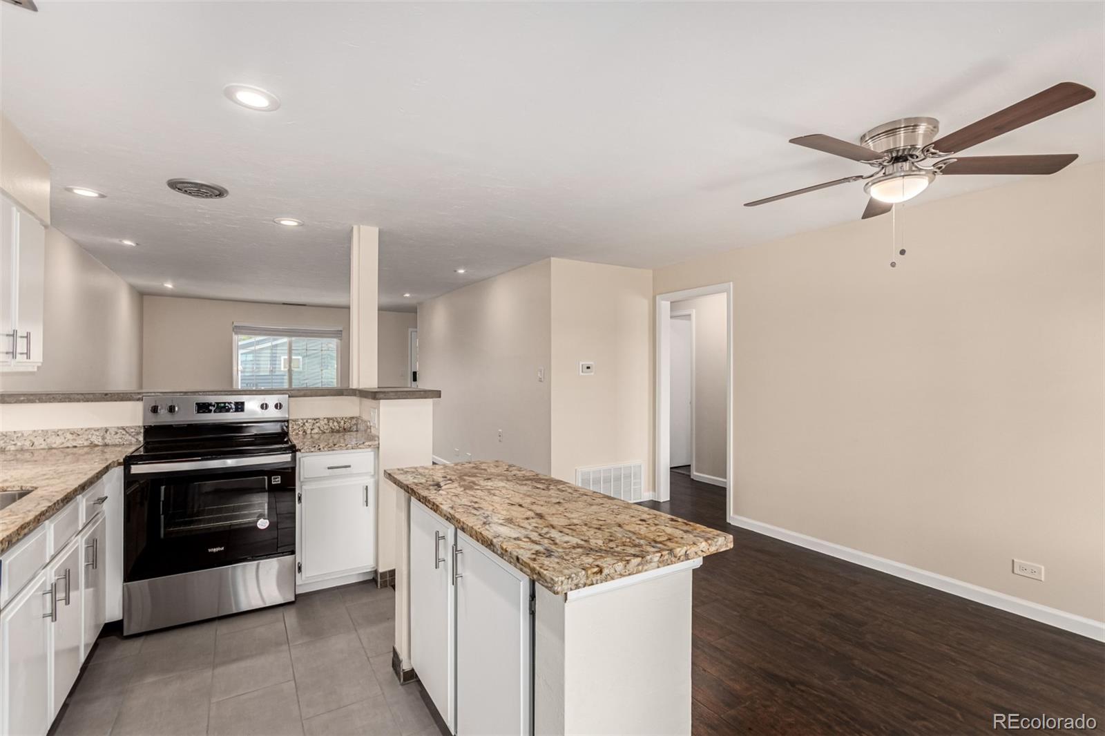 MLS Image #21 for 2301 e fremont avenue w08,centennial, Colorado