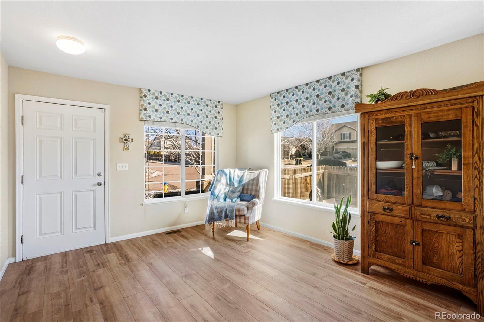 MLS Image #5 for 7783  autumn leaf way,colorado springs, Colorado
