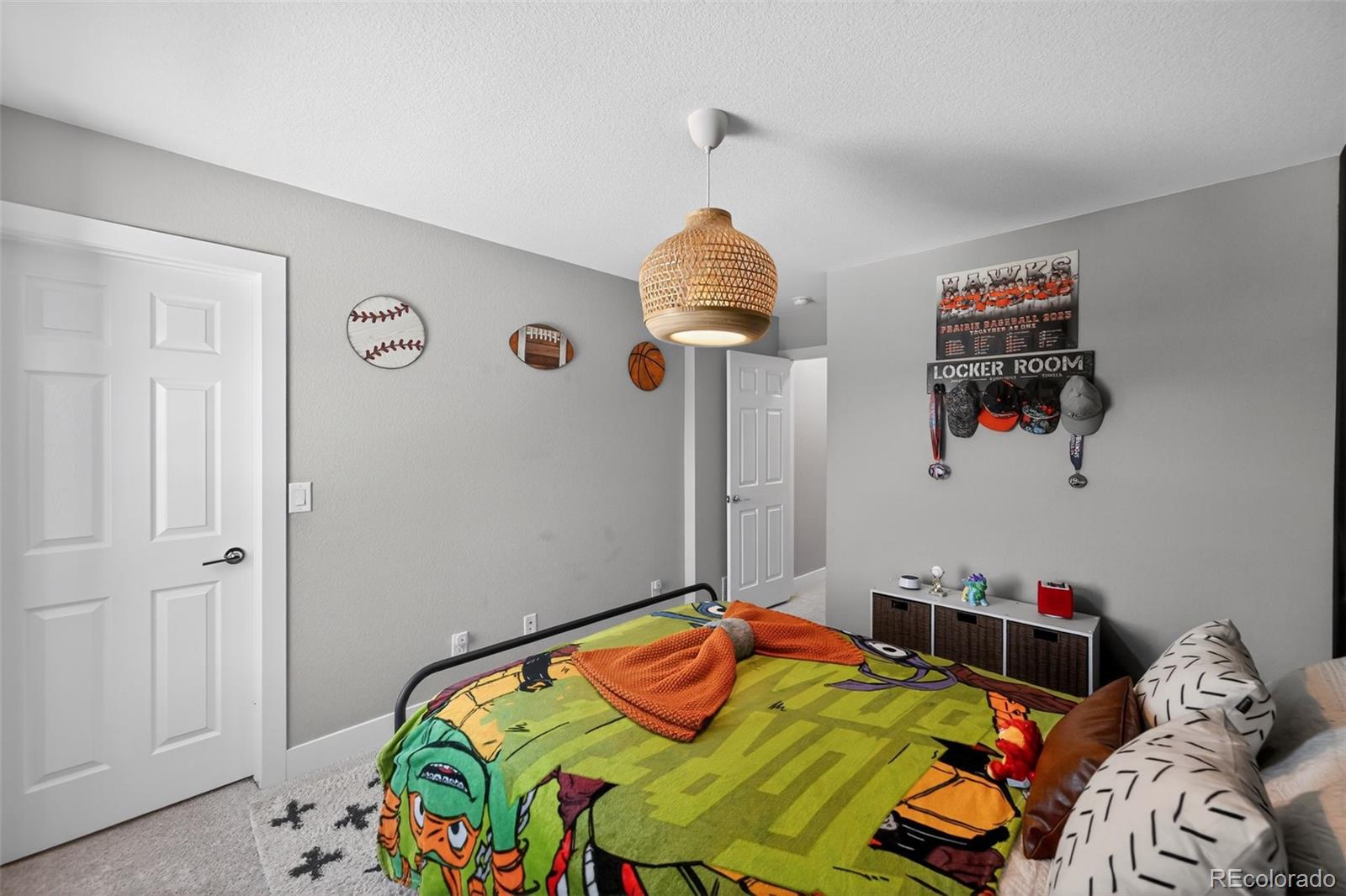 MLS Image #15 for 4785 n kittredge street,denver, Colorado