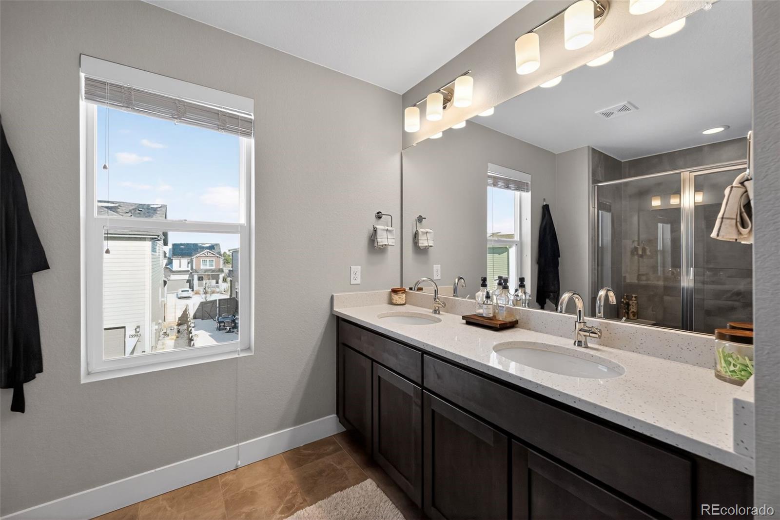 MLS Image #18 for 4785 n kittredge street,denver, Colorado