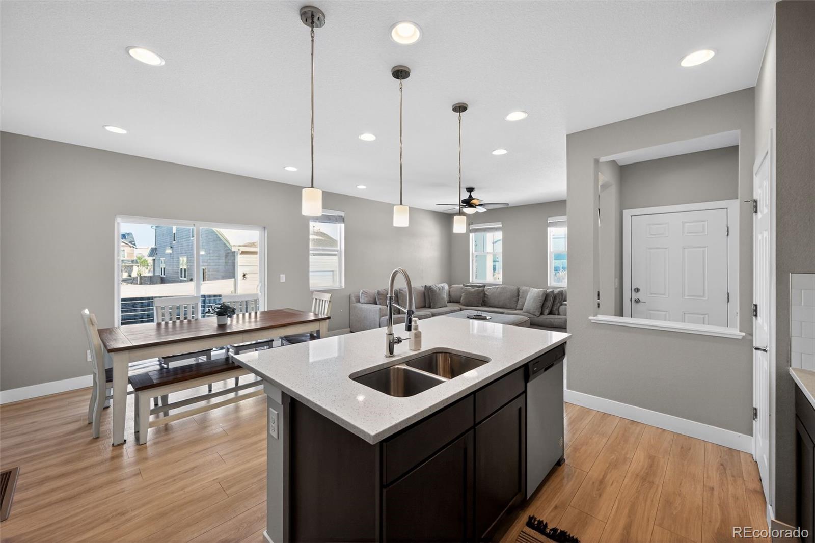 MLS Image #7 for 4785 n kittredge street,denver, Colorado