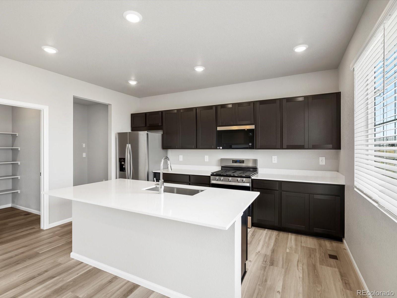 MLS Image #10 for 8829  sedalia street,commerce city, Colorado